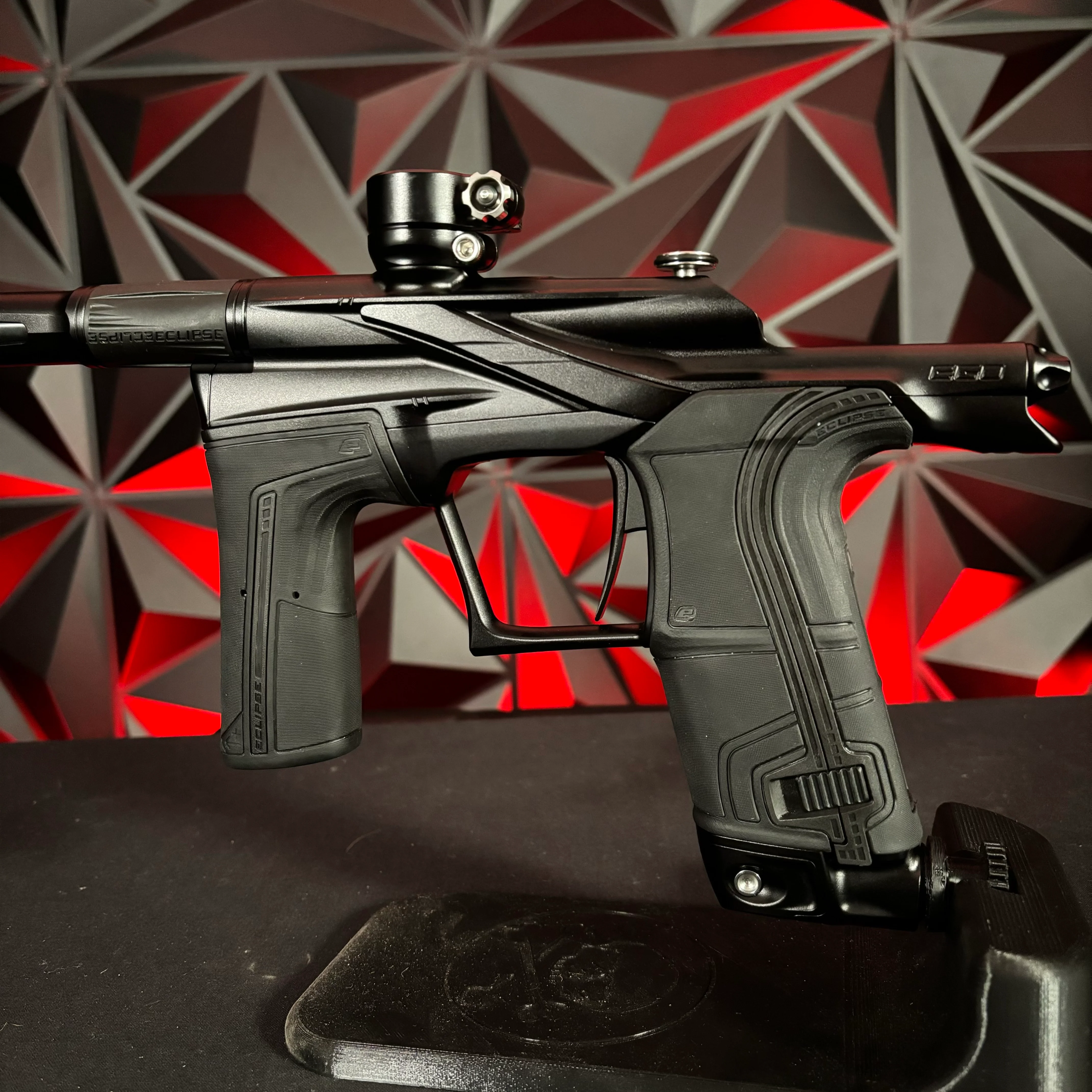 Used Planet Eclipse LV2 Paintball Gun - Midnight w/ 2 s63 Barrel Inserts - Image 3