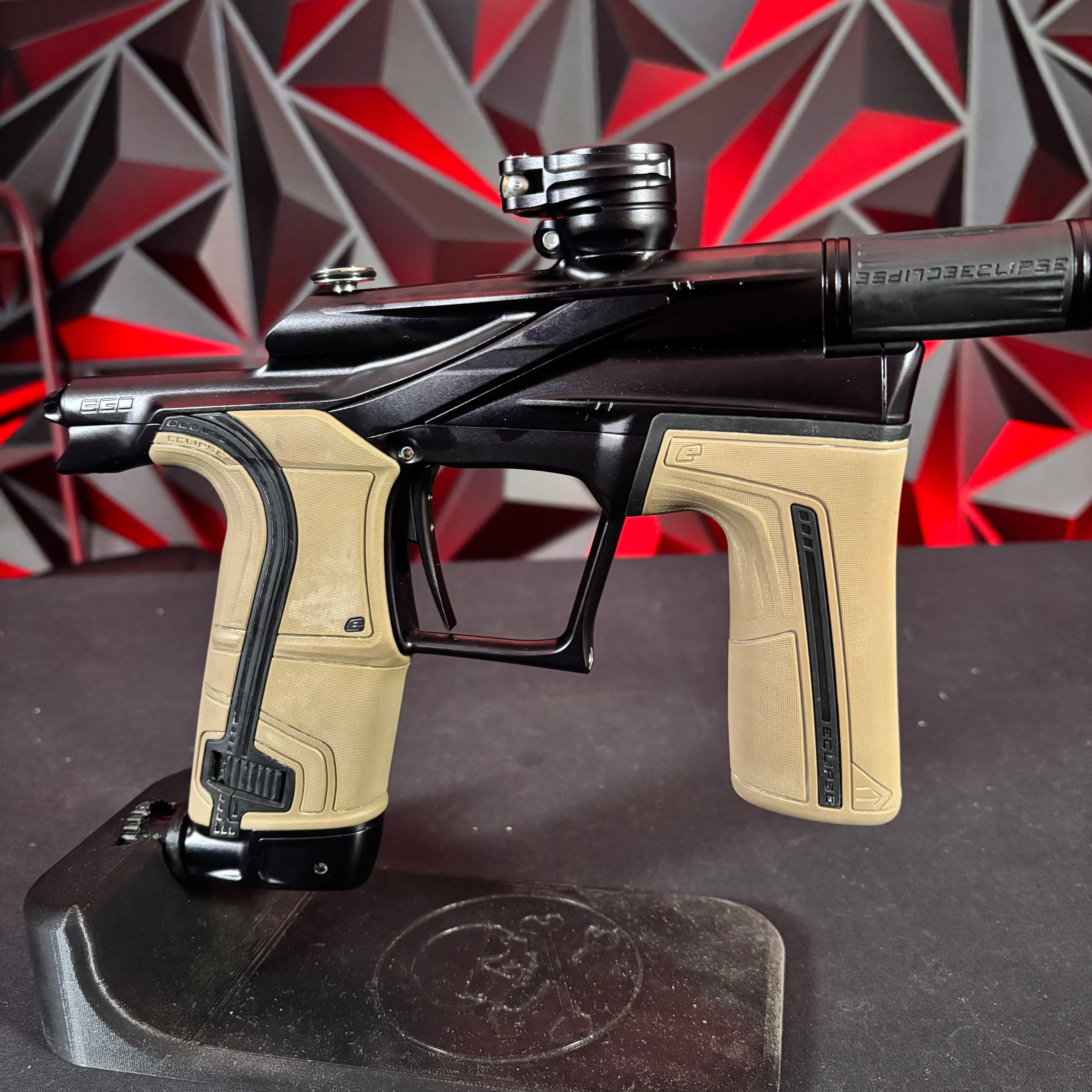 Used Planet Eclipse LV2 Paintball Gun - Midnight /w FDE grips - Image 3