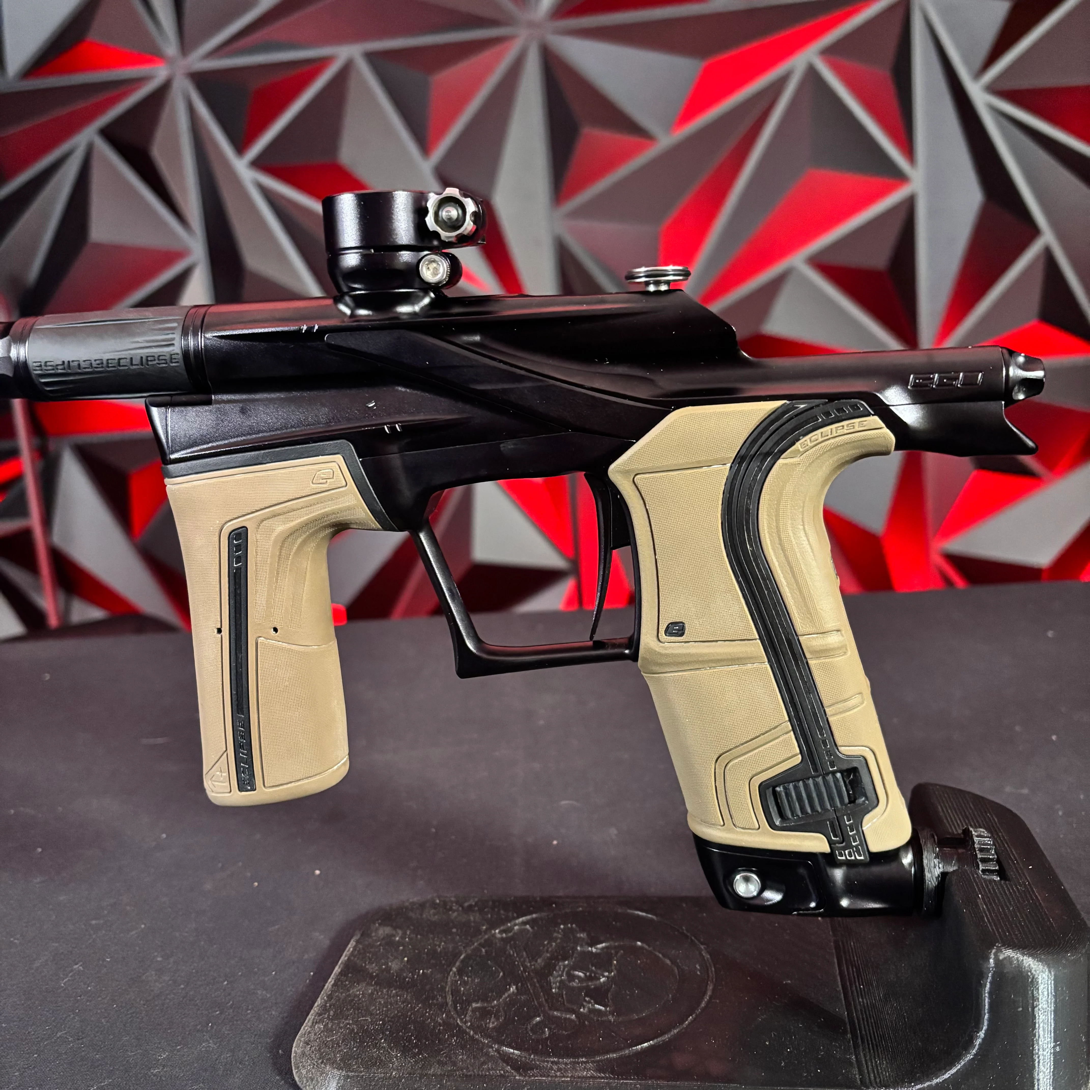 Used Planet Eclipse LV2 Paintball Gun - Midnight /w FDE grips - Image 4