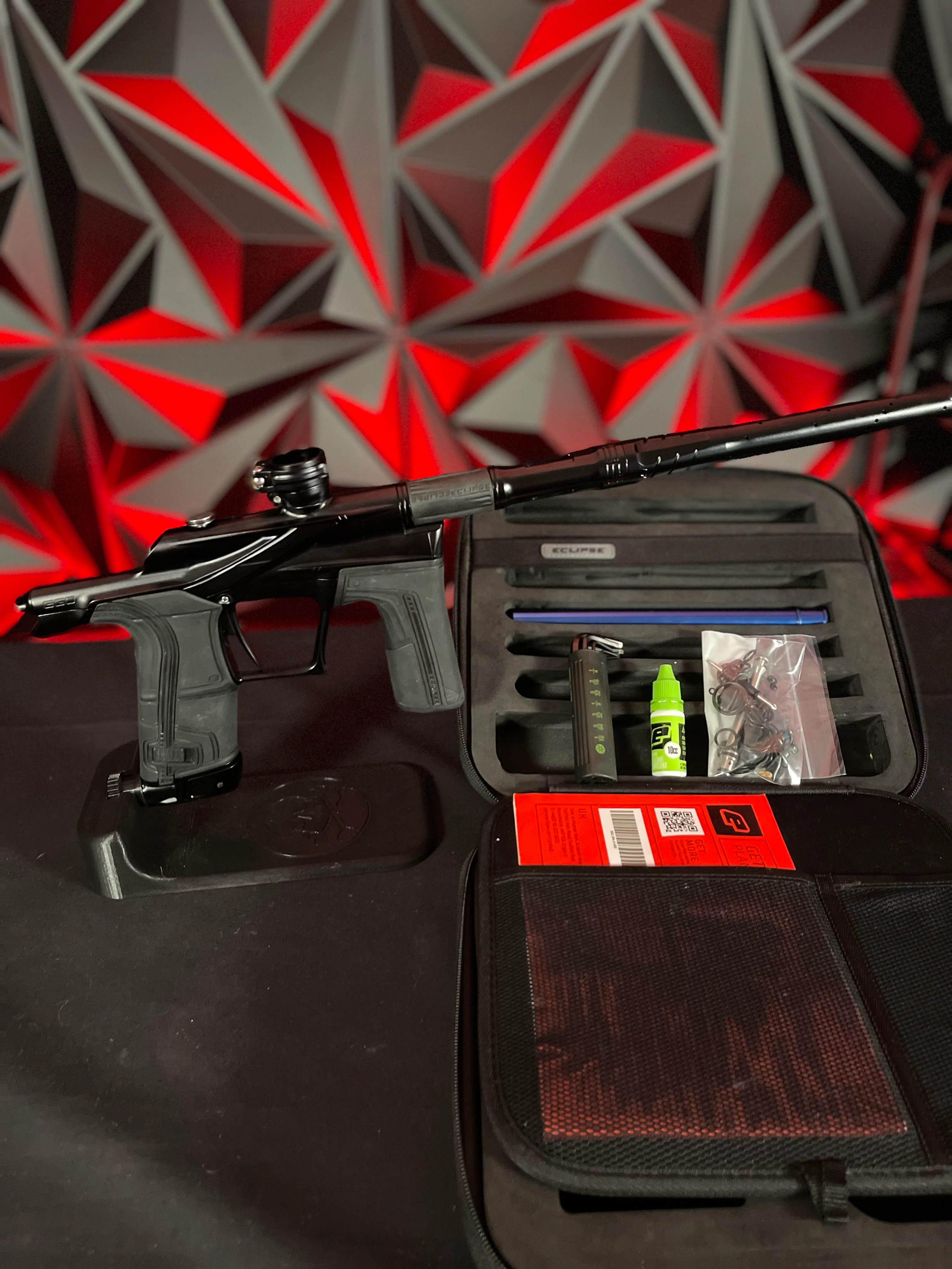 Used Planet Eclipse LV2 Paintball Gun - Midnight w/ 2 s63 Barrel Inserts - Image 5