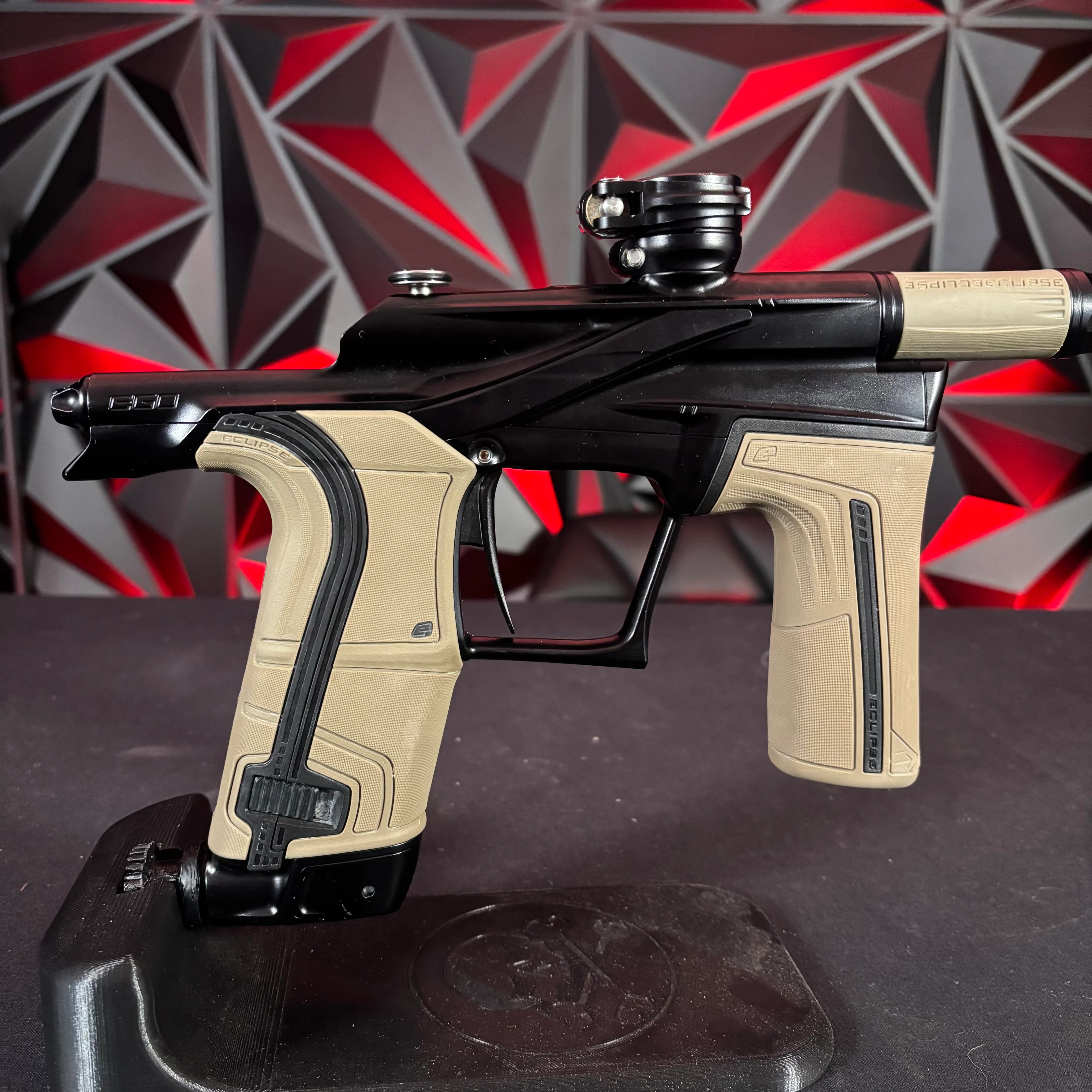 Used Planet Eclipse LV2 Paintball Gun - Midnight /w FDE grips - Image 2