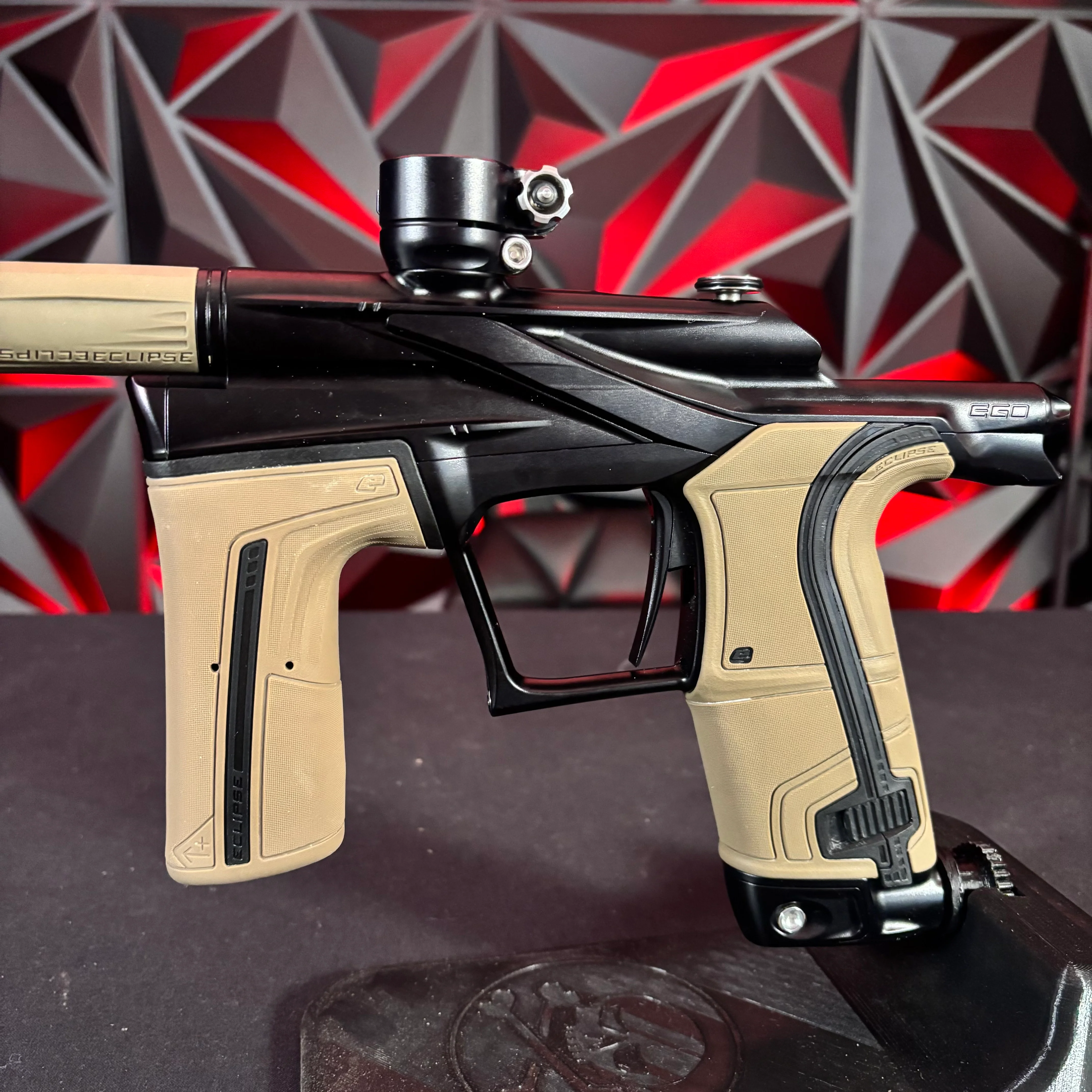 Used Planet Eclipse LV2 Paintball Gun - Midnight /w FDE grips - Image 5