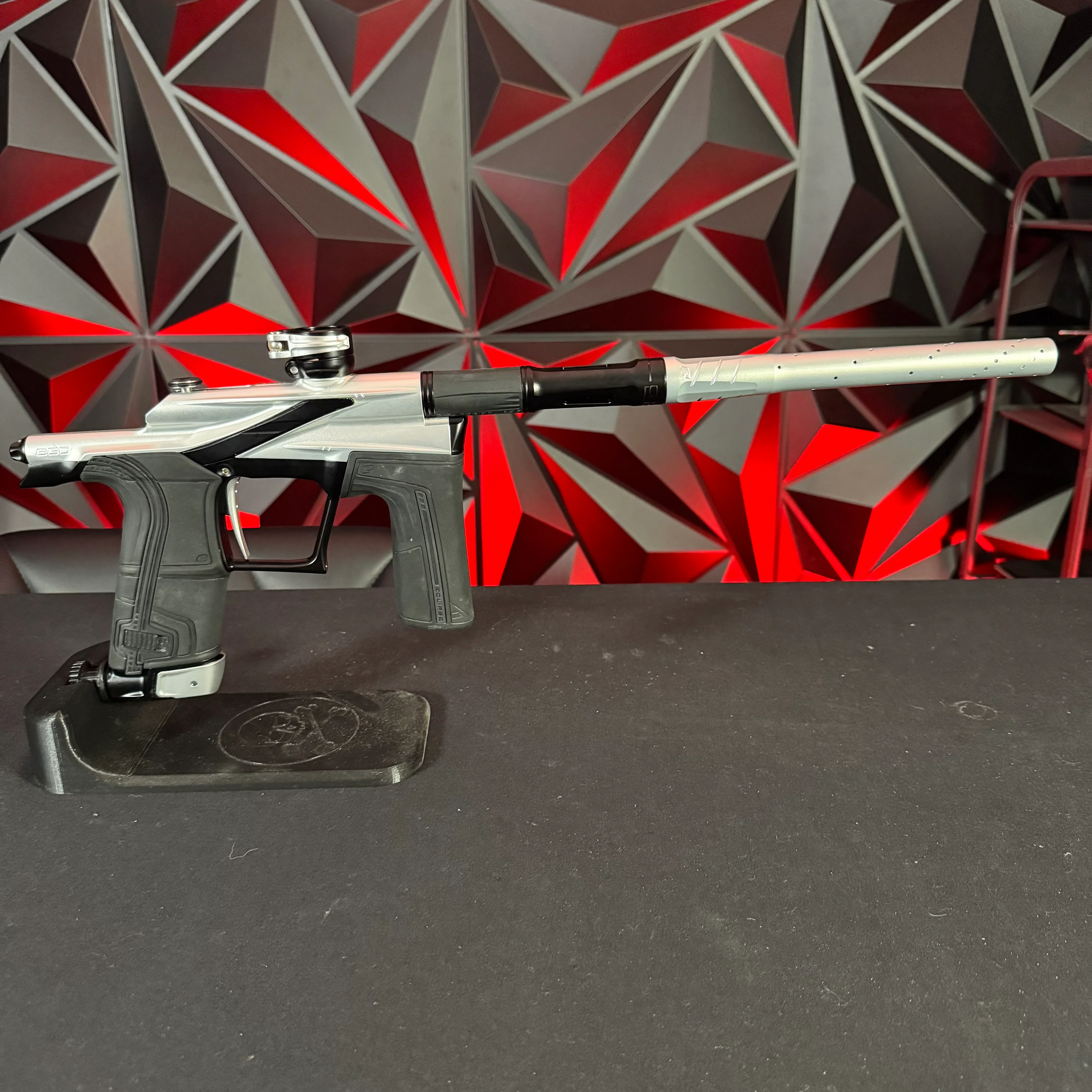 Used Planet Eclipse LV2 Paintball Gun - Silver/Black - Image 6
