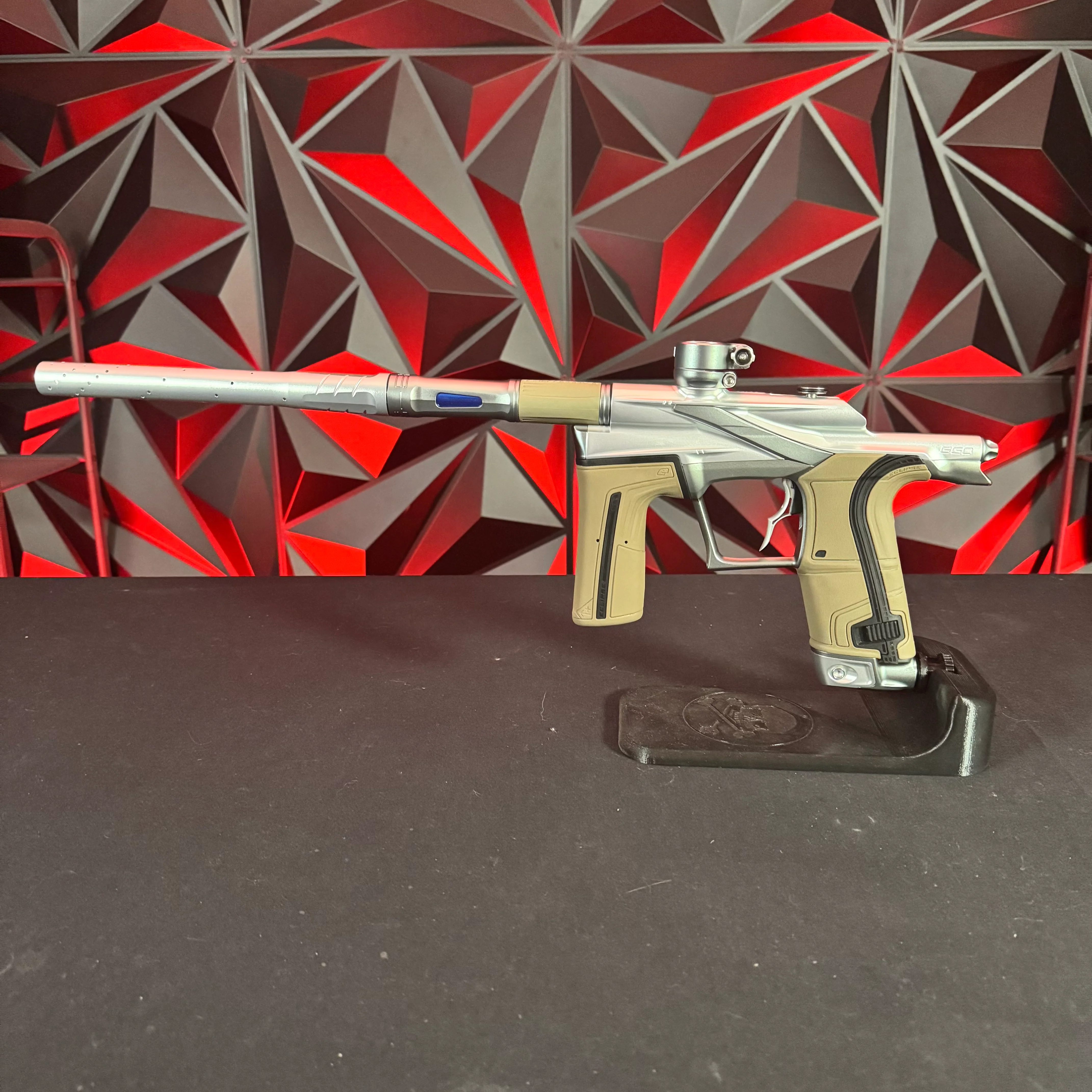 Used Planet Eclipse LV2 Paintball Gun - Silver/Dark Grey w/Earth Grip & Infamous Deuce Trigger - Image 7