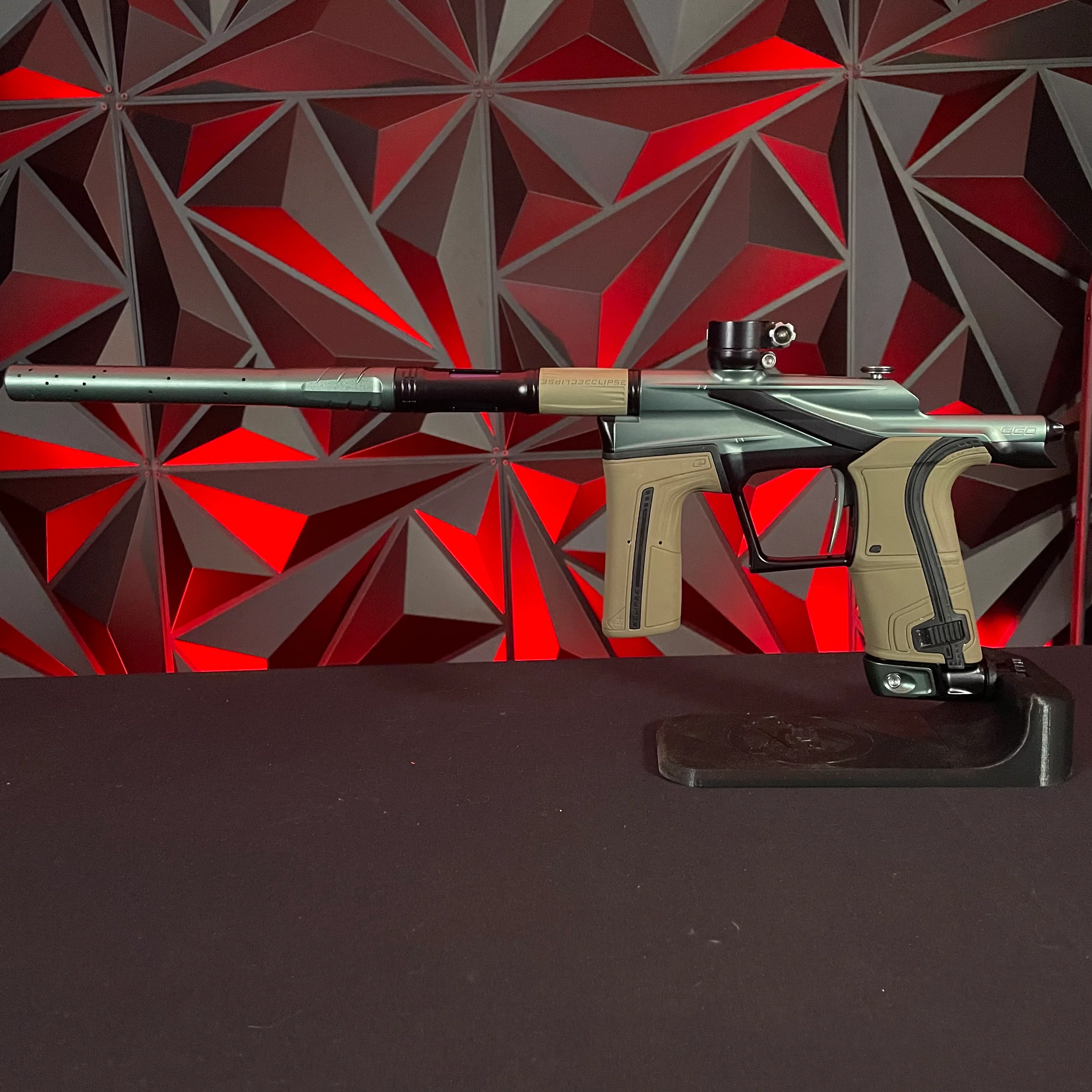 Used Planet Eclipse LV2 Paintball Gun - Tech Edition w/ Earth Grip Kit - Image 6
