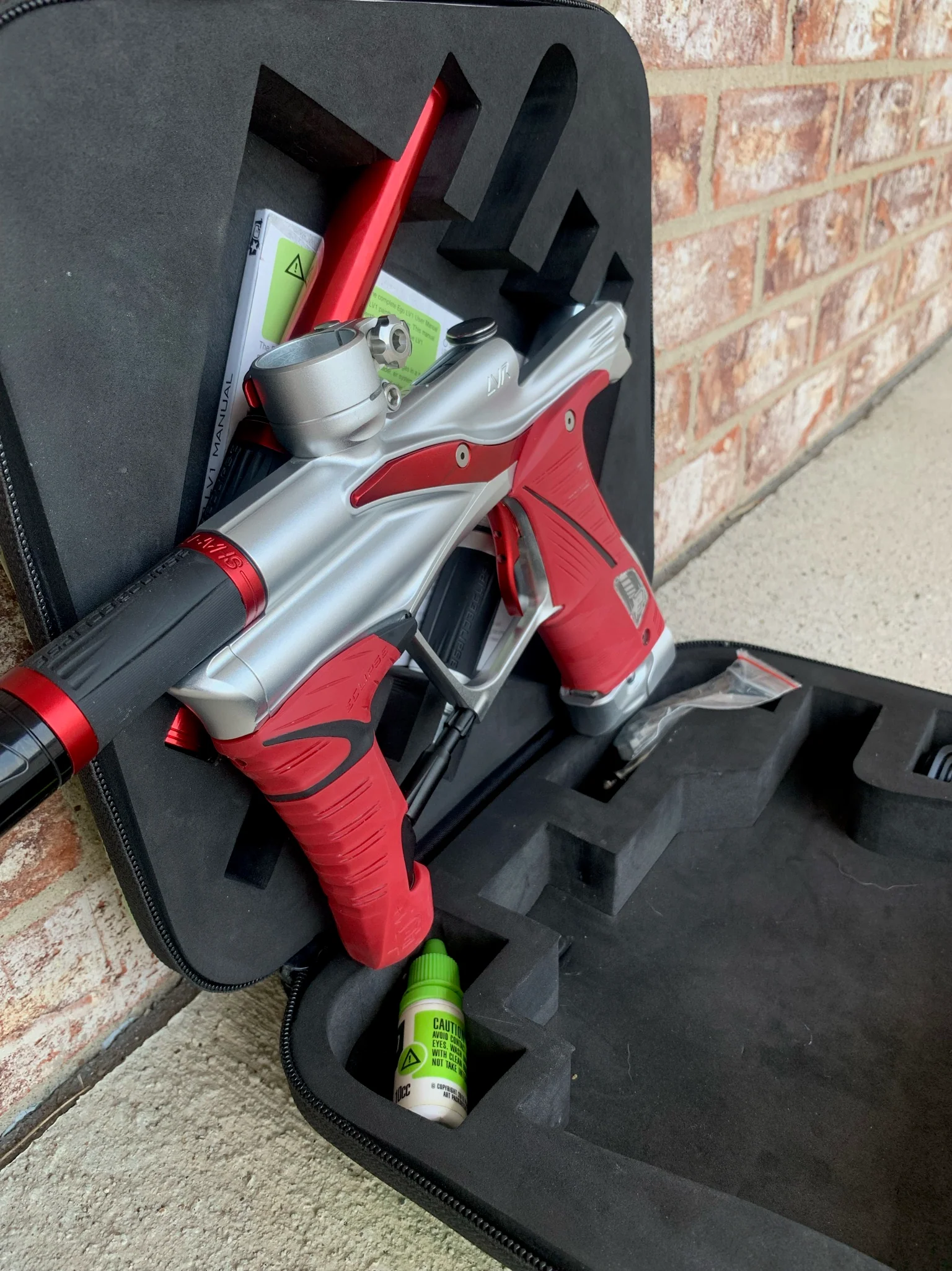 Used Planet Eclipse LVR Paintball Gun - Silver/Red - Image 4