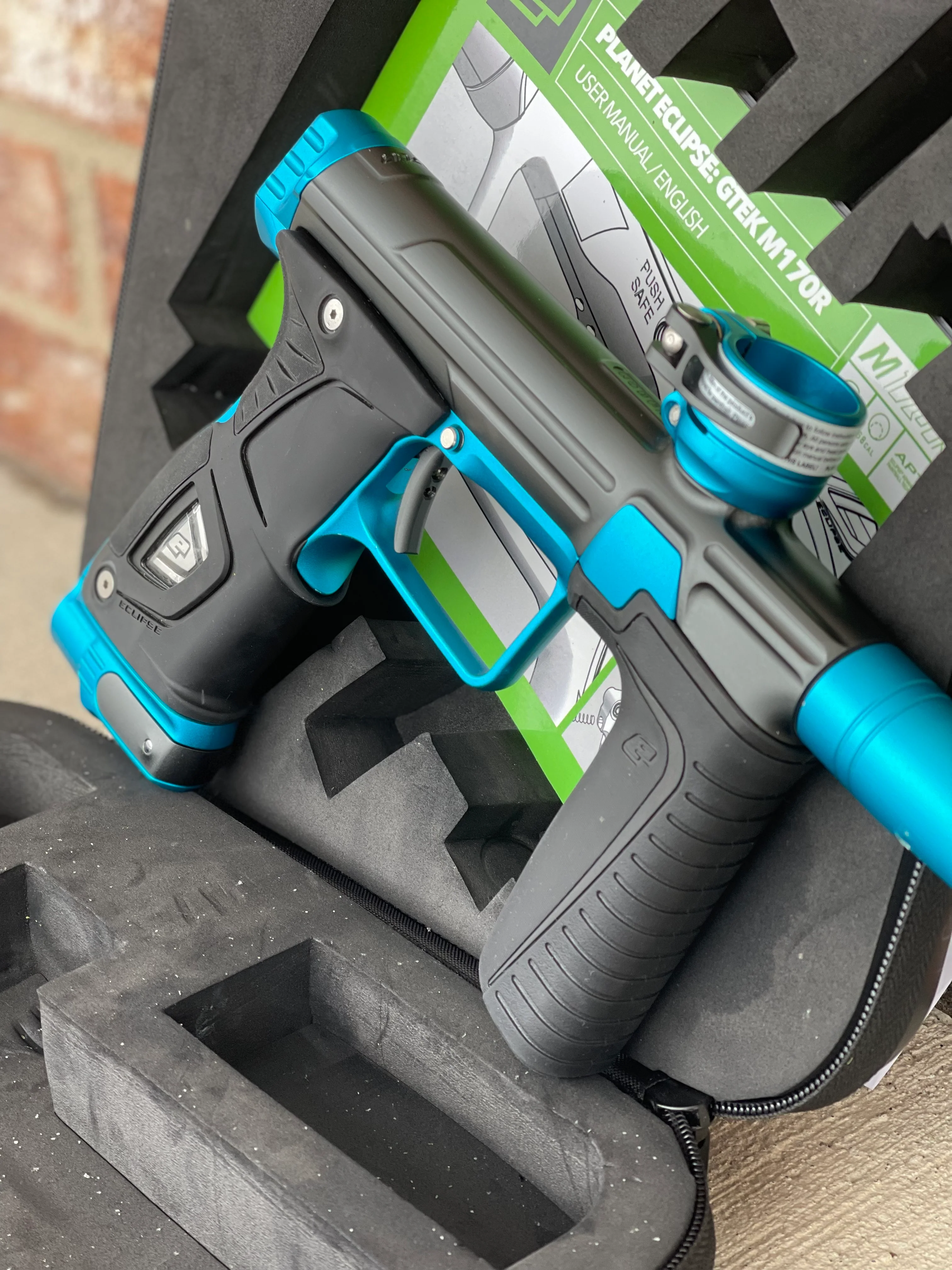 Used Planet Eclipse M170R Paintball Gun - Grey/Blue - Image 4
