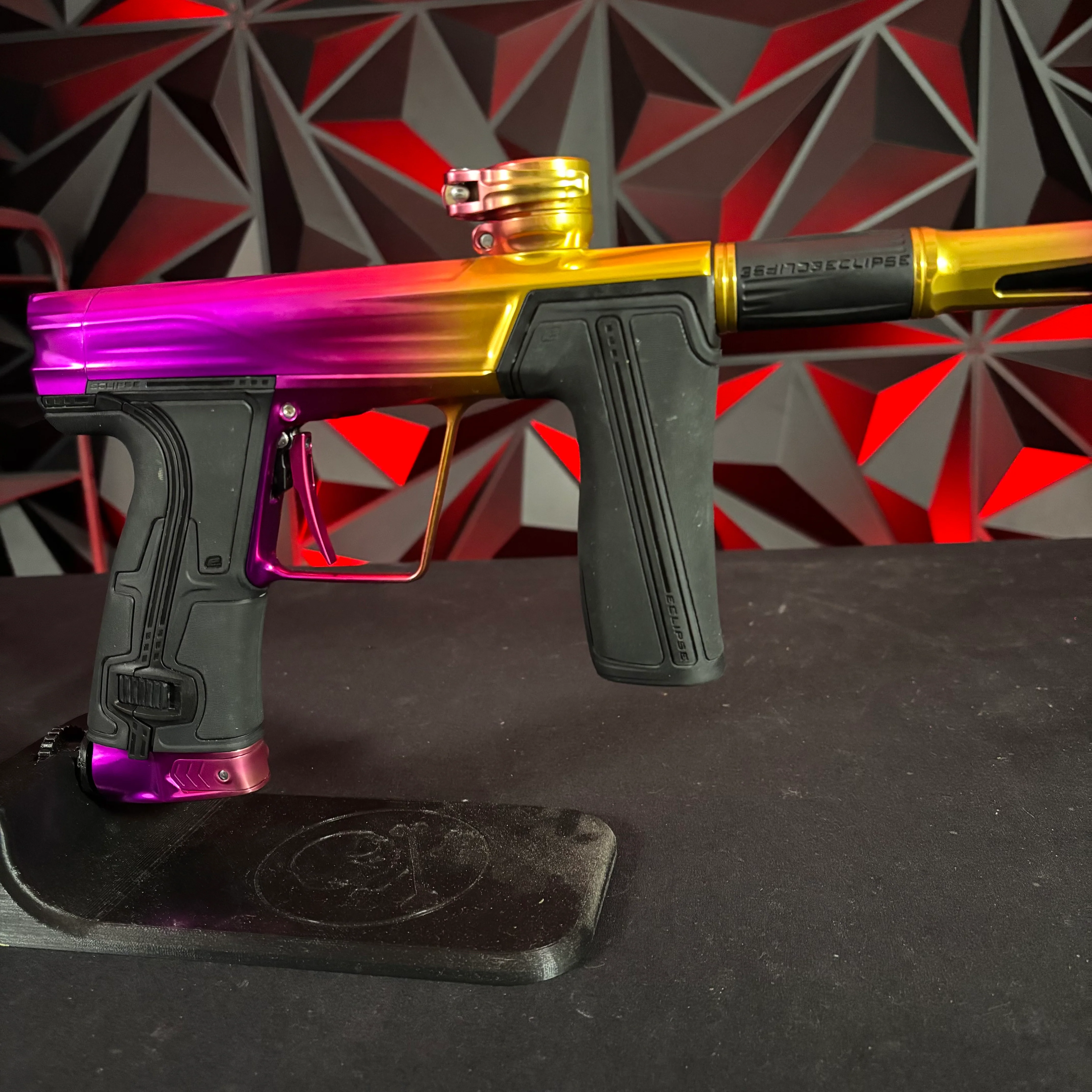 Used Planet Eclipse R5 Paintball Gun - Custom Starburst Fade (1 of 1) *Owners Gun* - Image 4