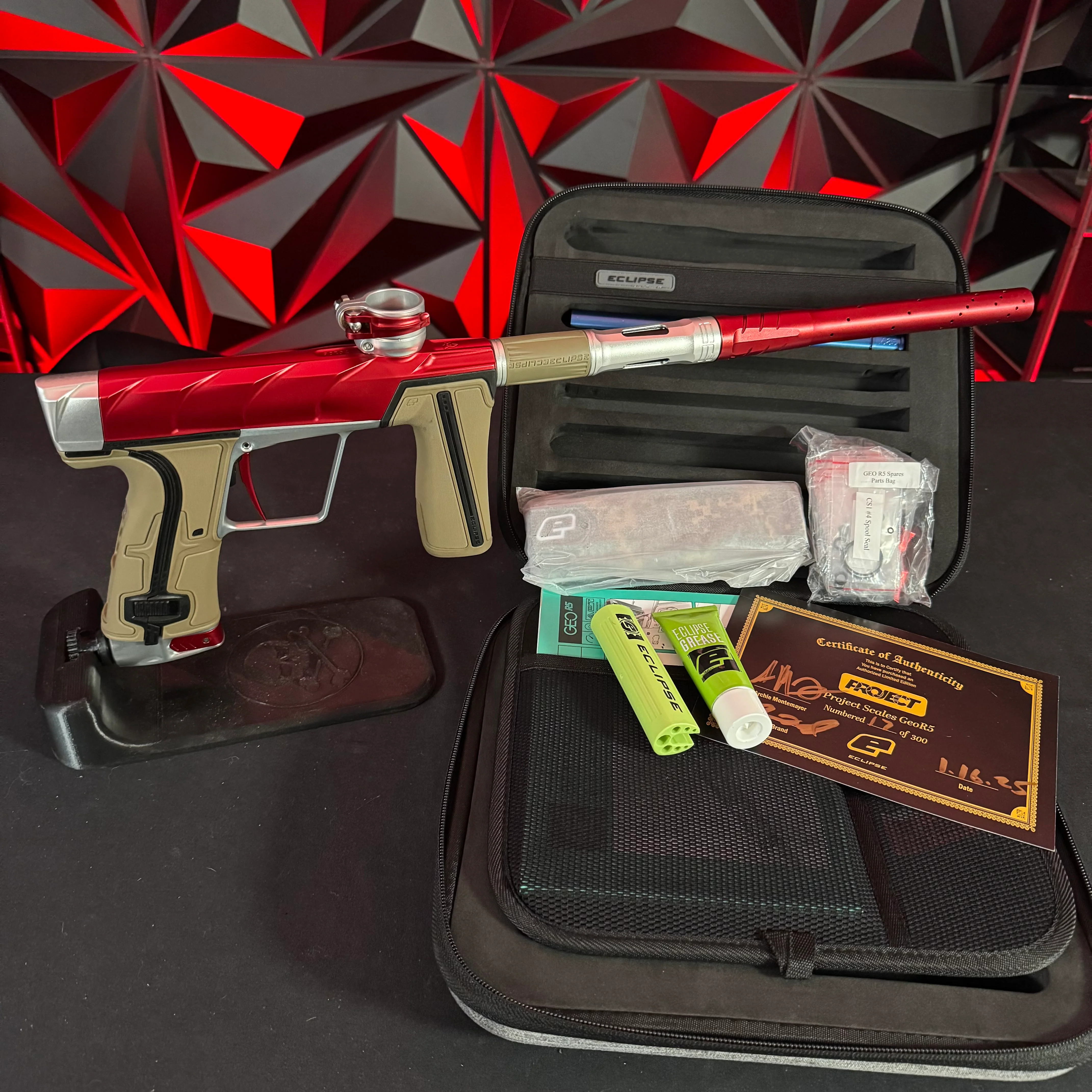 Used Planet Eclipse Project Scales Geo R5 Paintball Gun - Red/Silver w/ Earth Grips