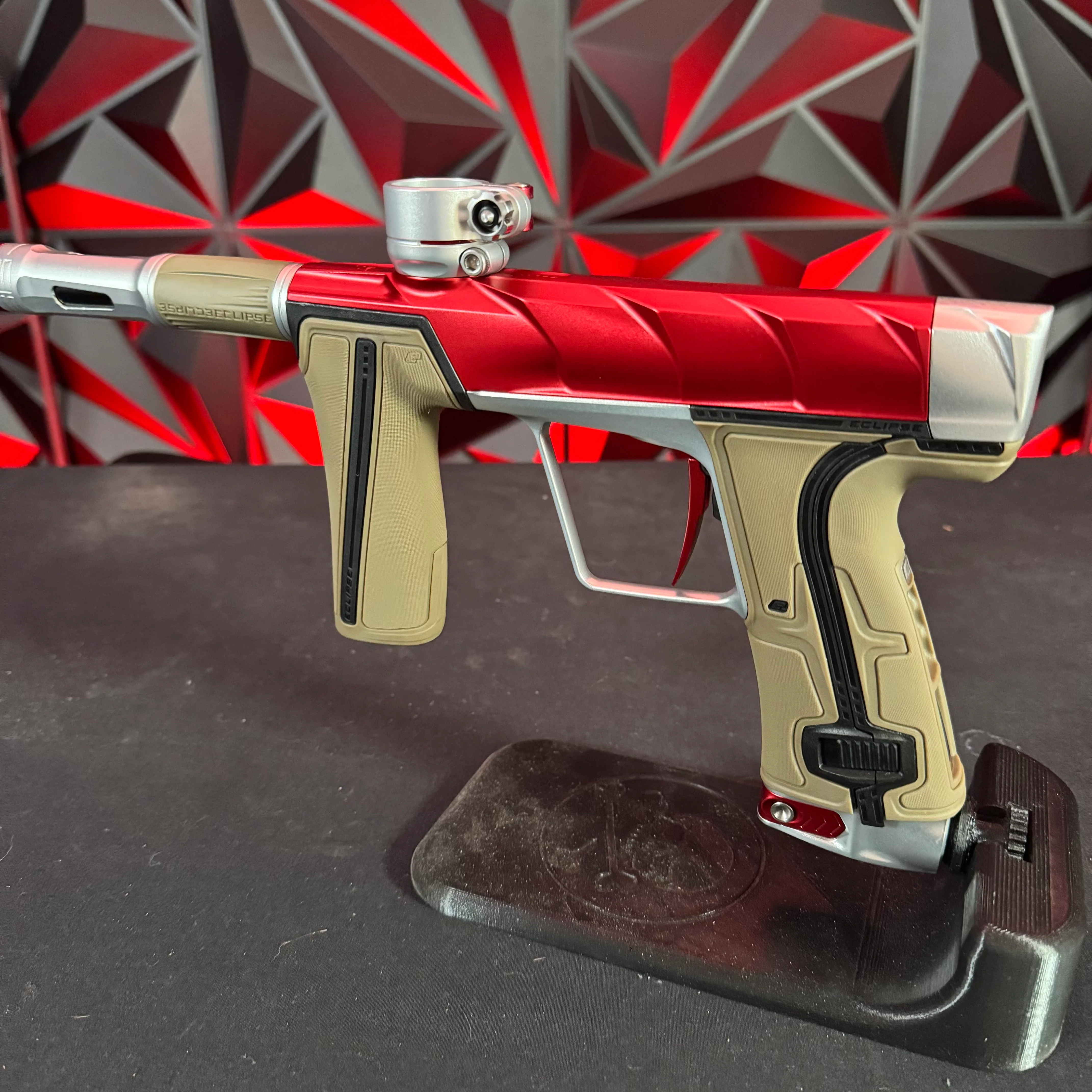 Used Planet Eclipse Project Scales Geo R5 Paintball Gun - Red/Silver w/ Earth Grips - Image 3