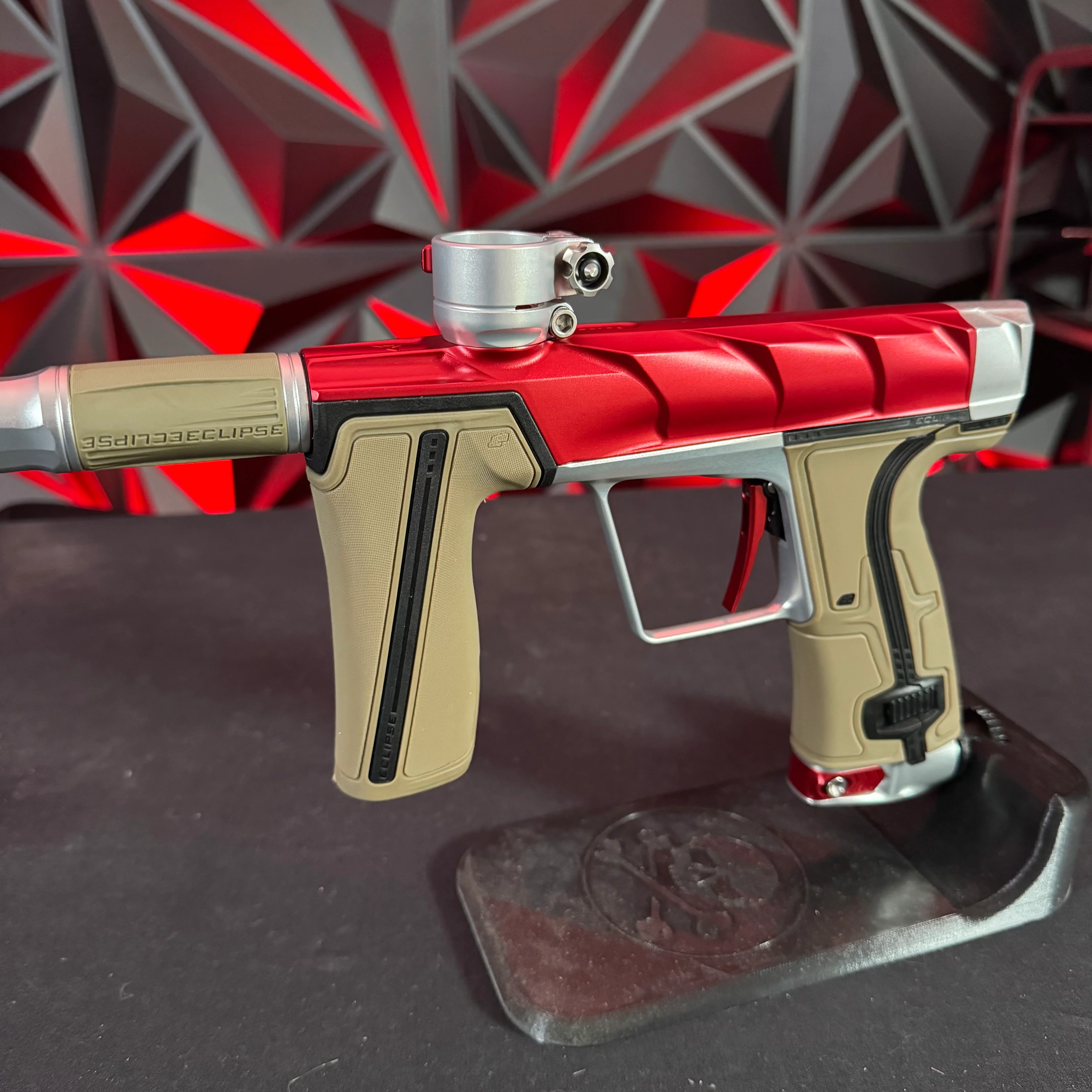 Used Planet Eclipse Project Scales Geo R5 Paintball Gun - Red/Silver w/ Earth Grips - Image 5