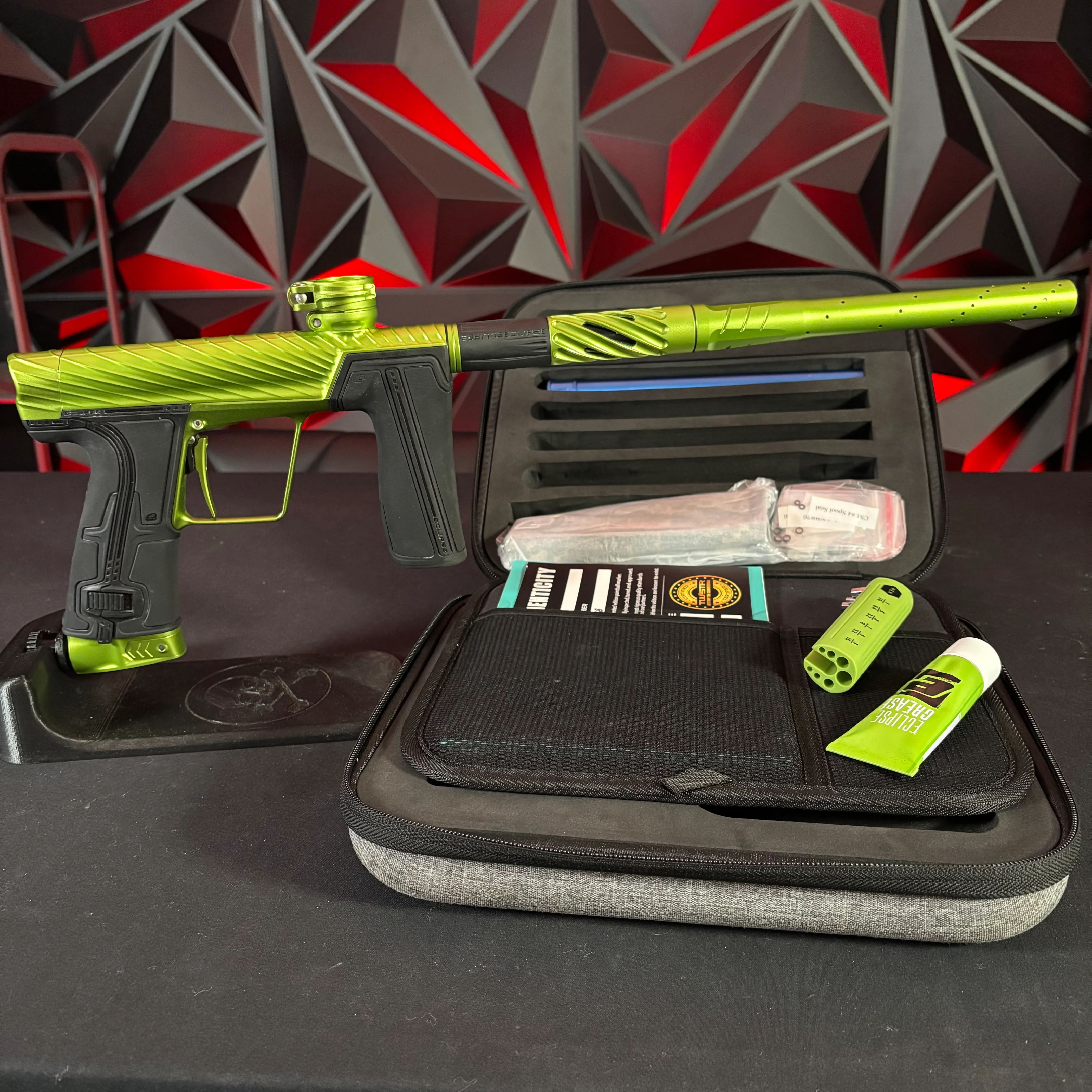 Used Planet Eclipse/Twister Geo R5 Paintball Marker - Fallout (Lime)