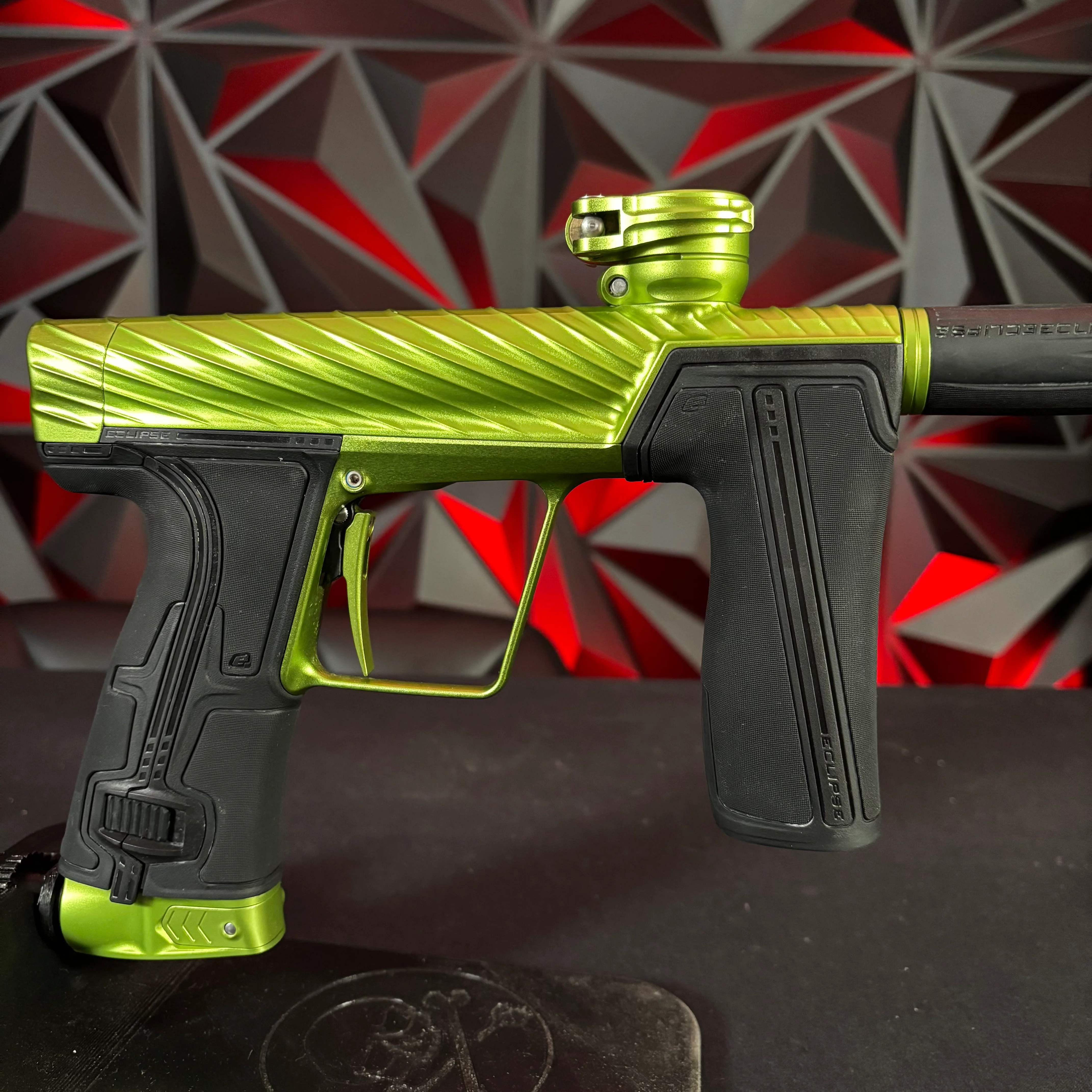 Used Planet Eclipse/Twister Geo R5 Paintball Marker - Fallout (Lime) - Image 4