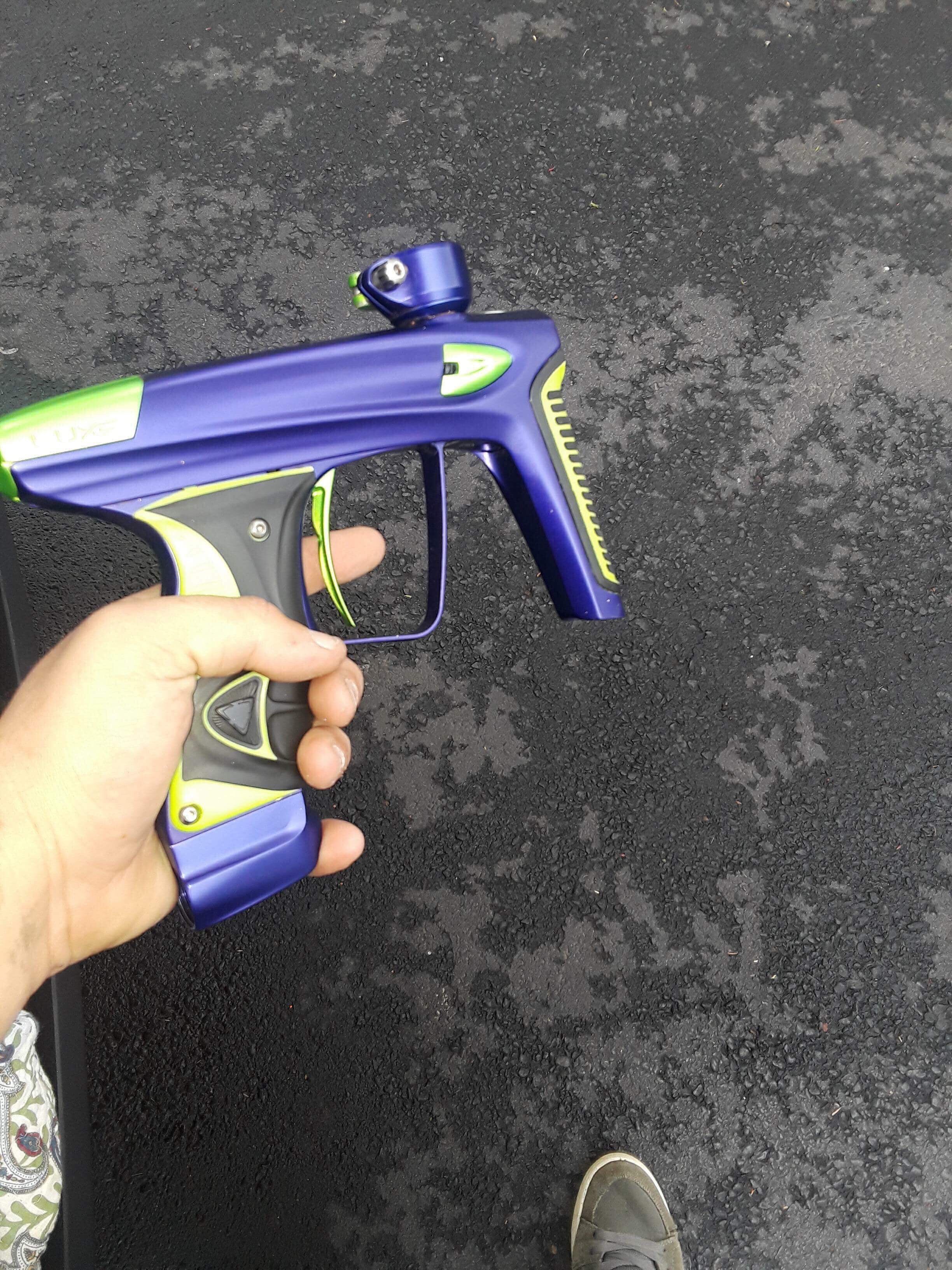 Used Purple/Lime DLX Luxe Ice Paintball Marker - Image 5