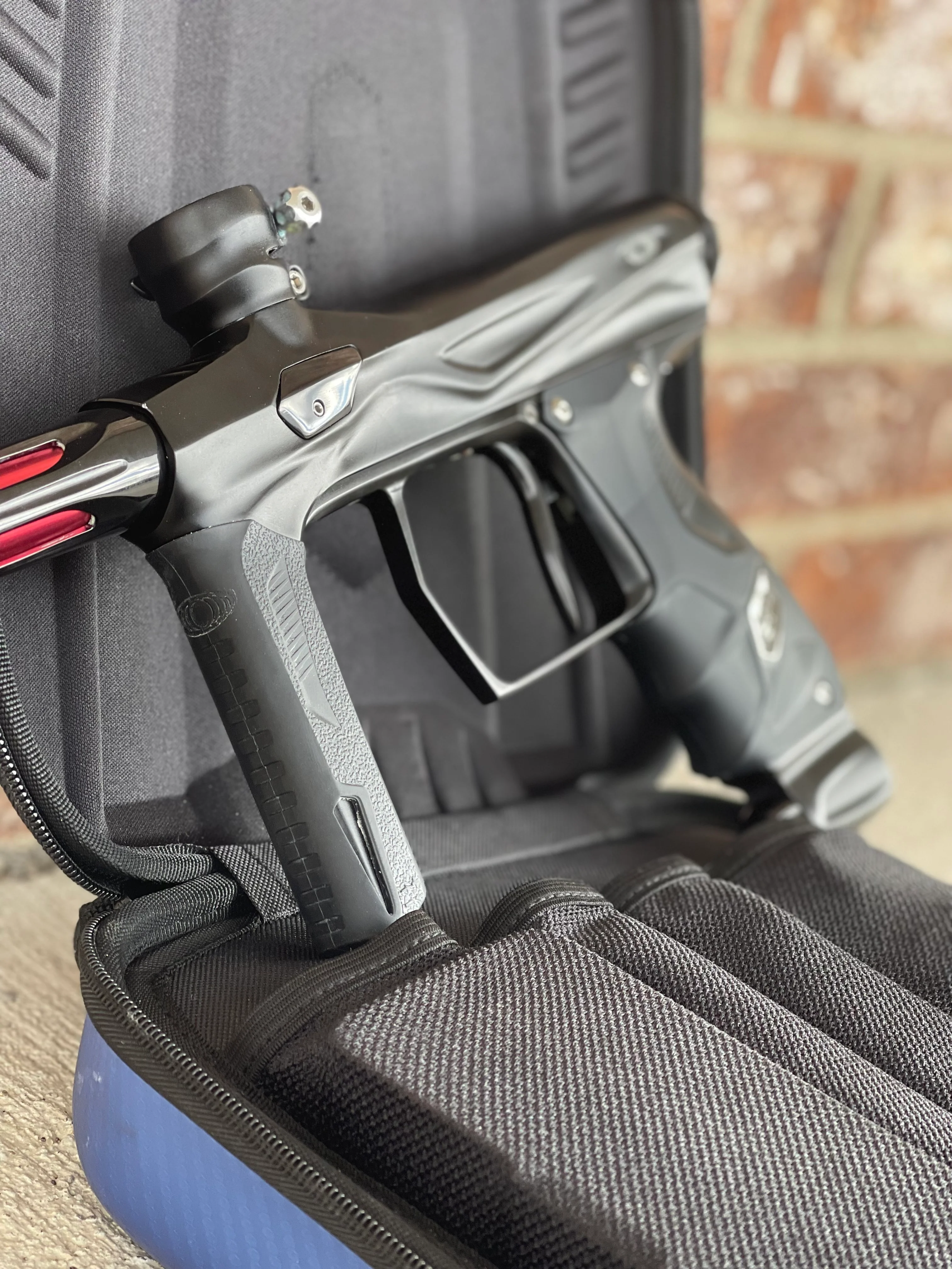 Used Shocker Amp Paintball Gun - Black - Image 4