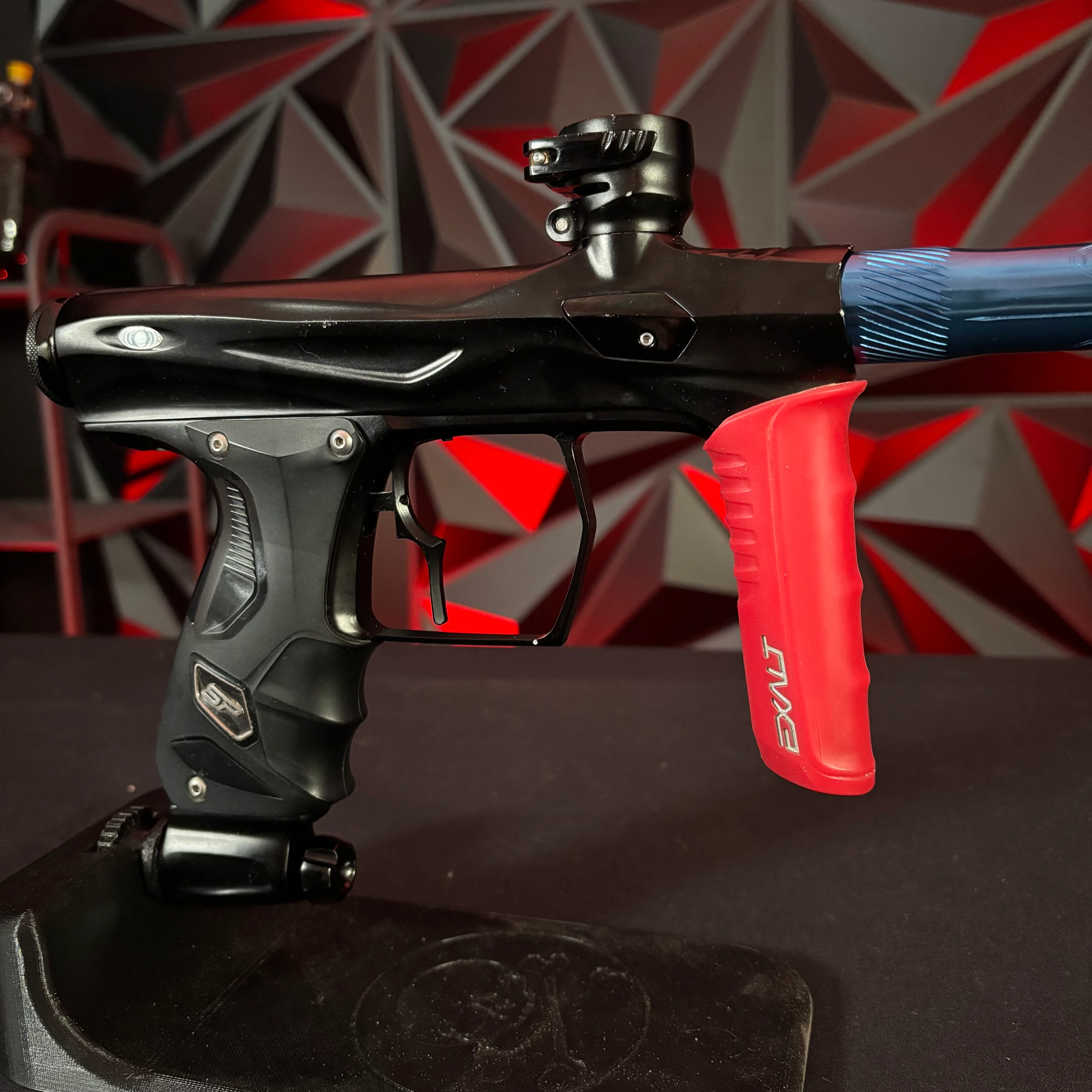 Used Shocker Amp Paintball Gun - Black w/Infamous Deuce Trigger - Image 4