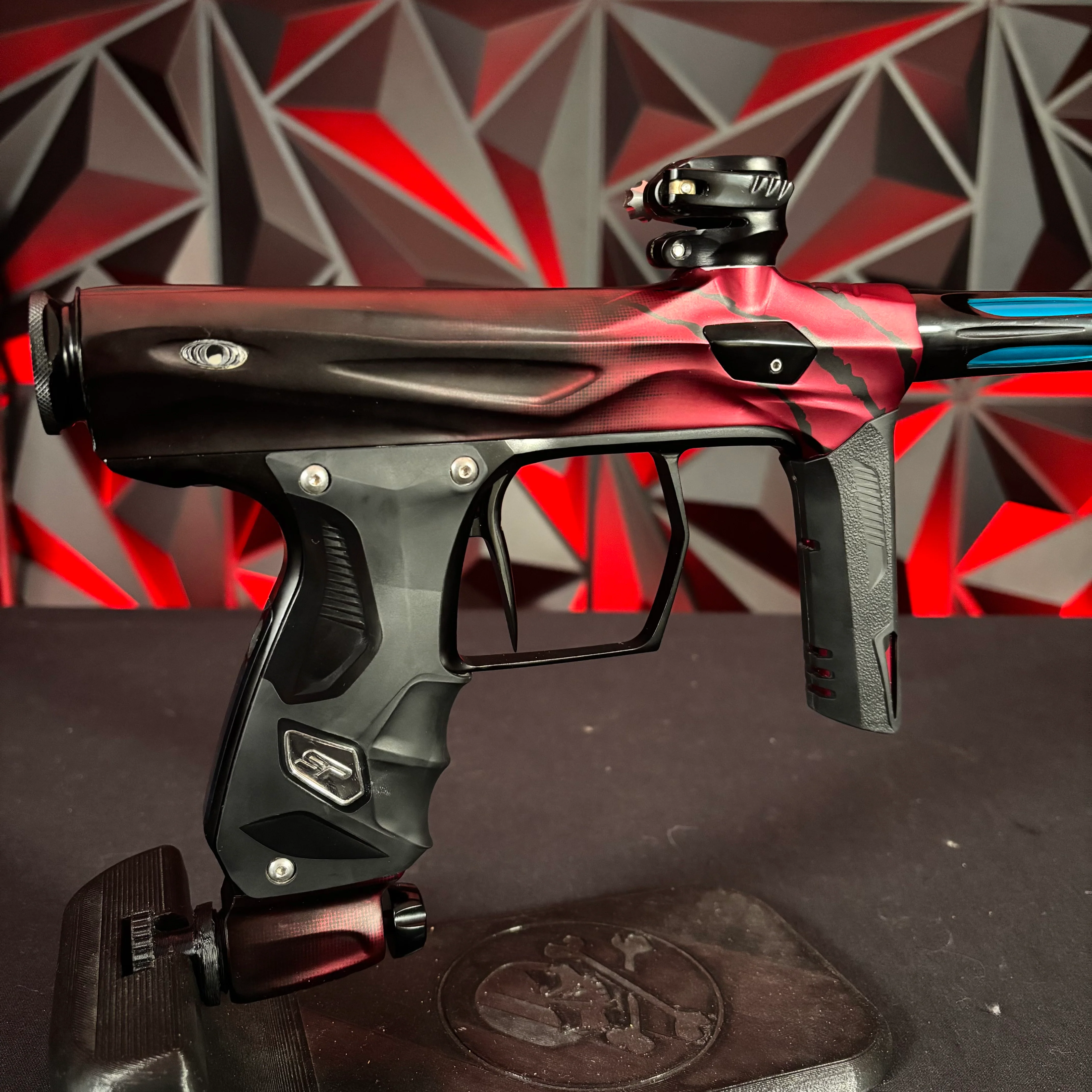 Used Shocker Amp Paintball Gun - Predator - Image 2