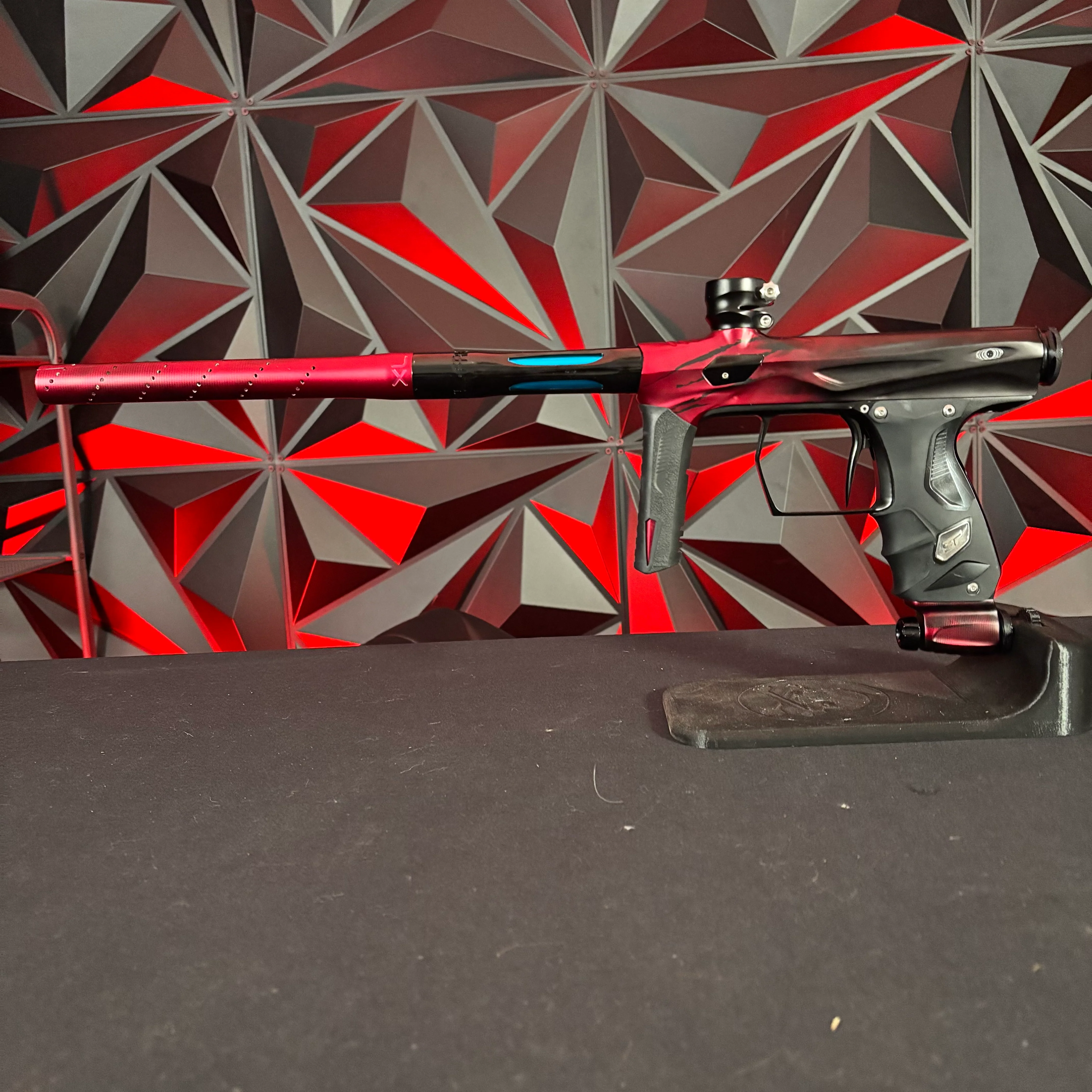Used Shocker Amp Paintball Gun - Predator - Image 7