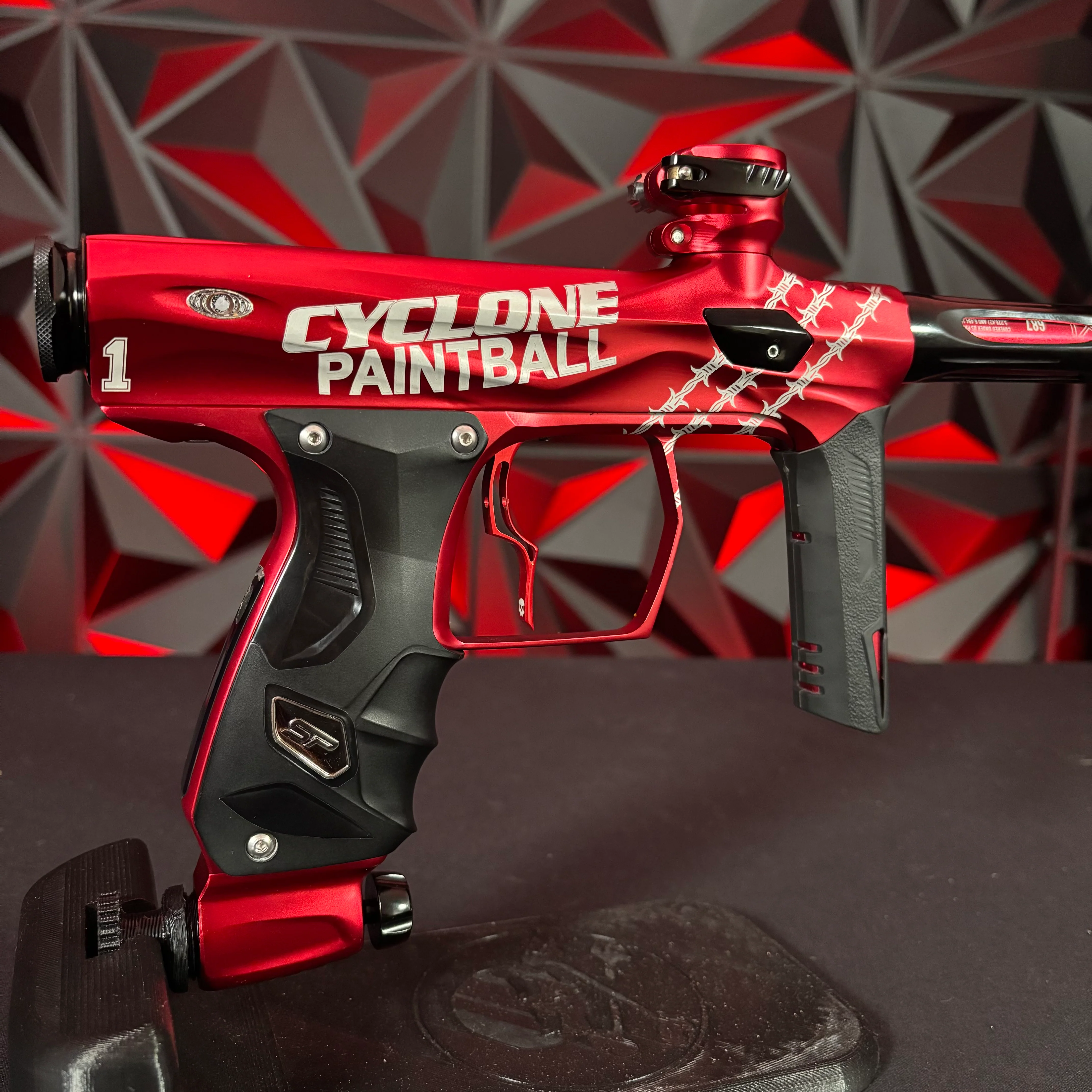 Used Shocker Amp Paintball Gun - Cyclone (Red/White) - Image 2