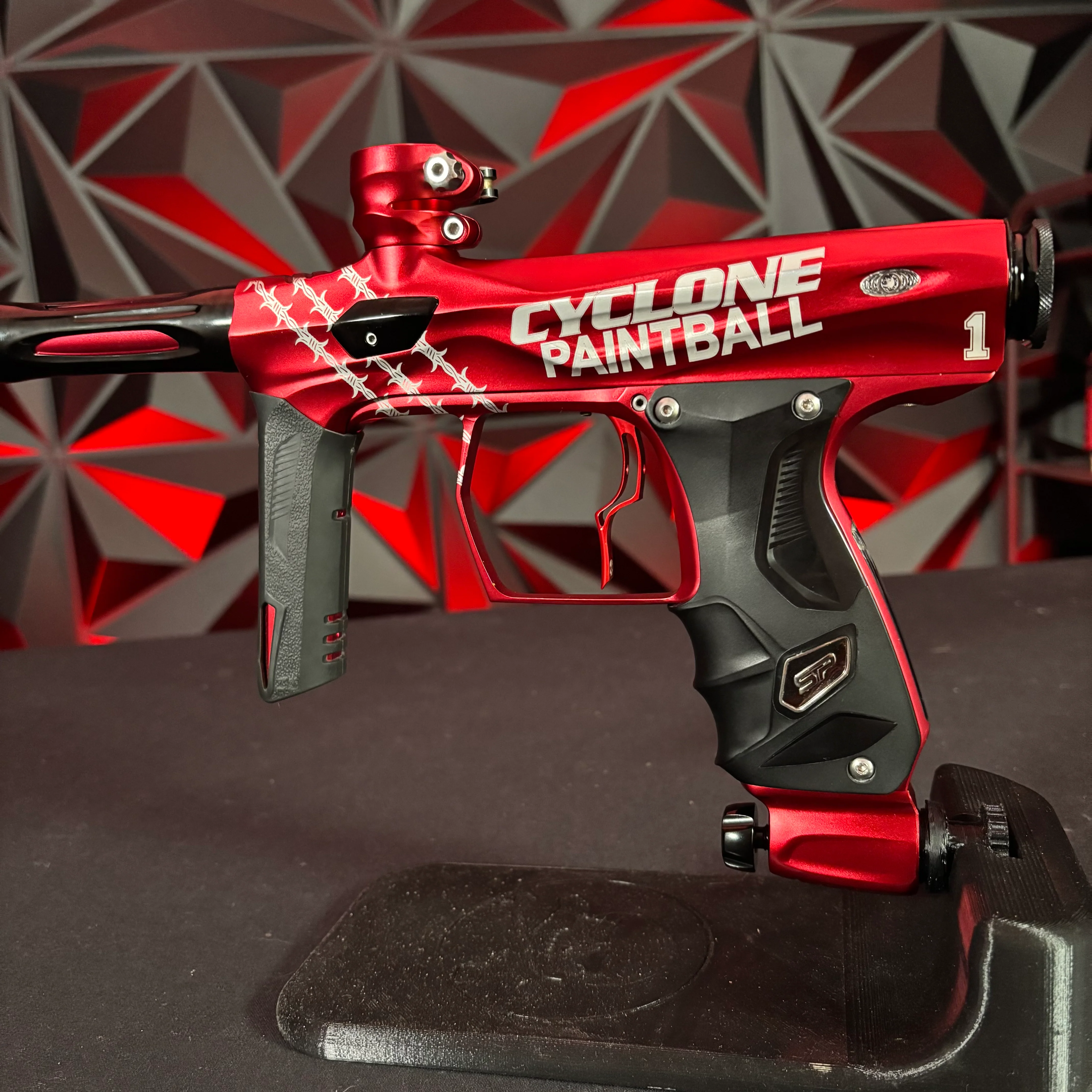 Used Shocker Amp Paintball Gun - Cyclone (Red/White) - Image 3