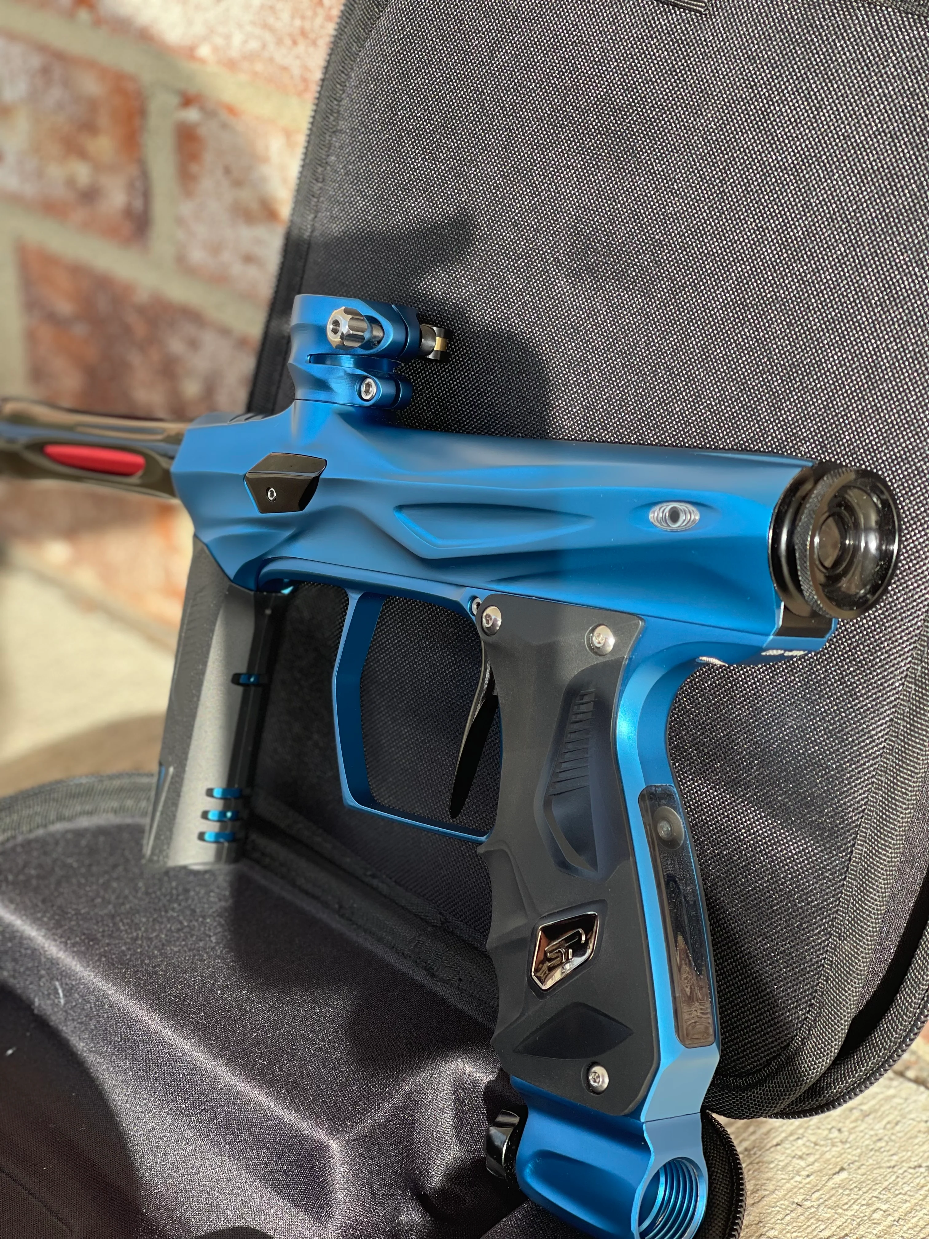 Used Shocker Amp Paintball Gun - Dust Blue - Image 2