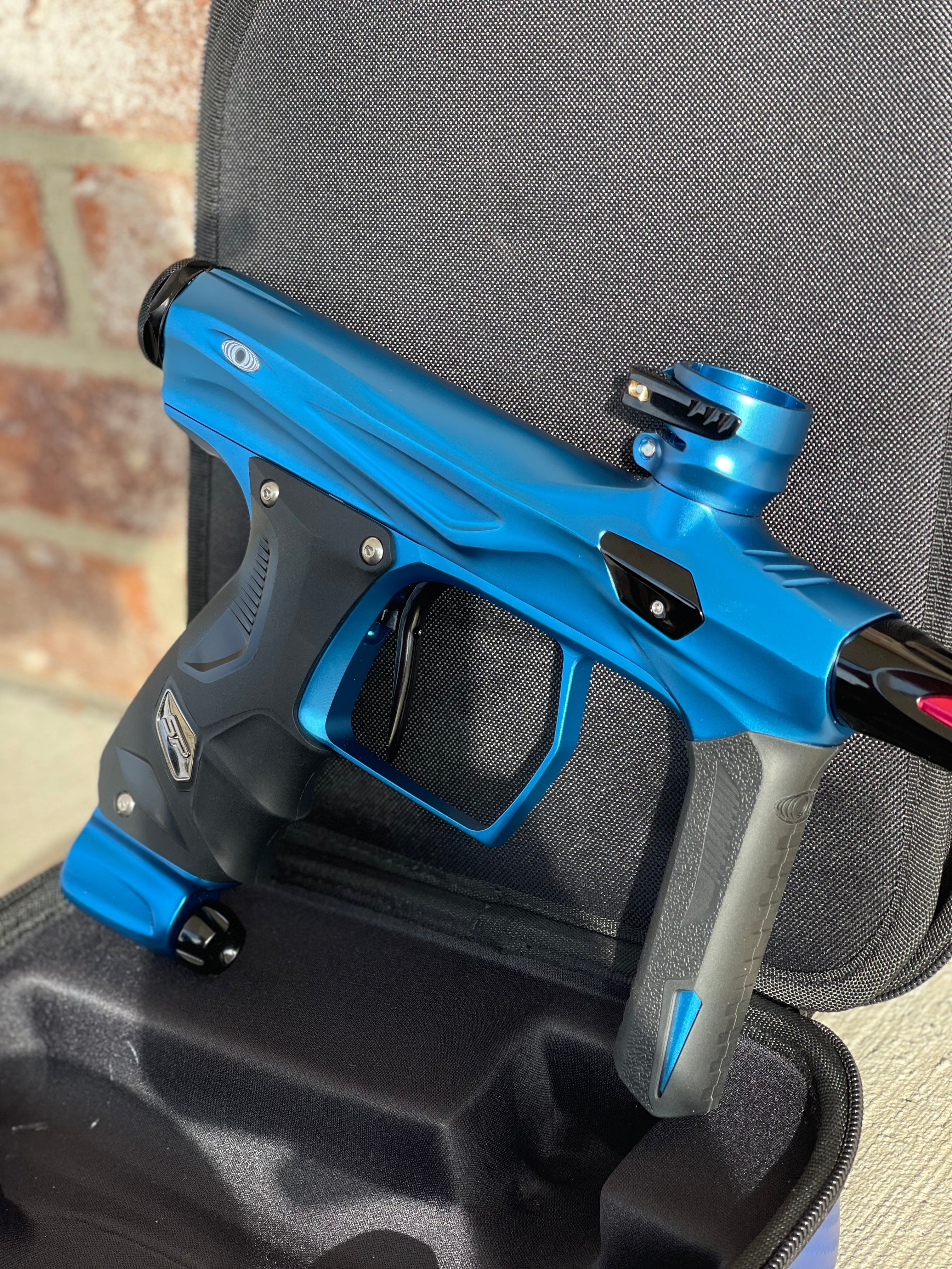 Used Shocker Amp Paintball Gun - Dust Blue - Image 3