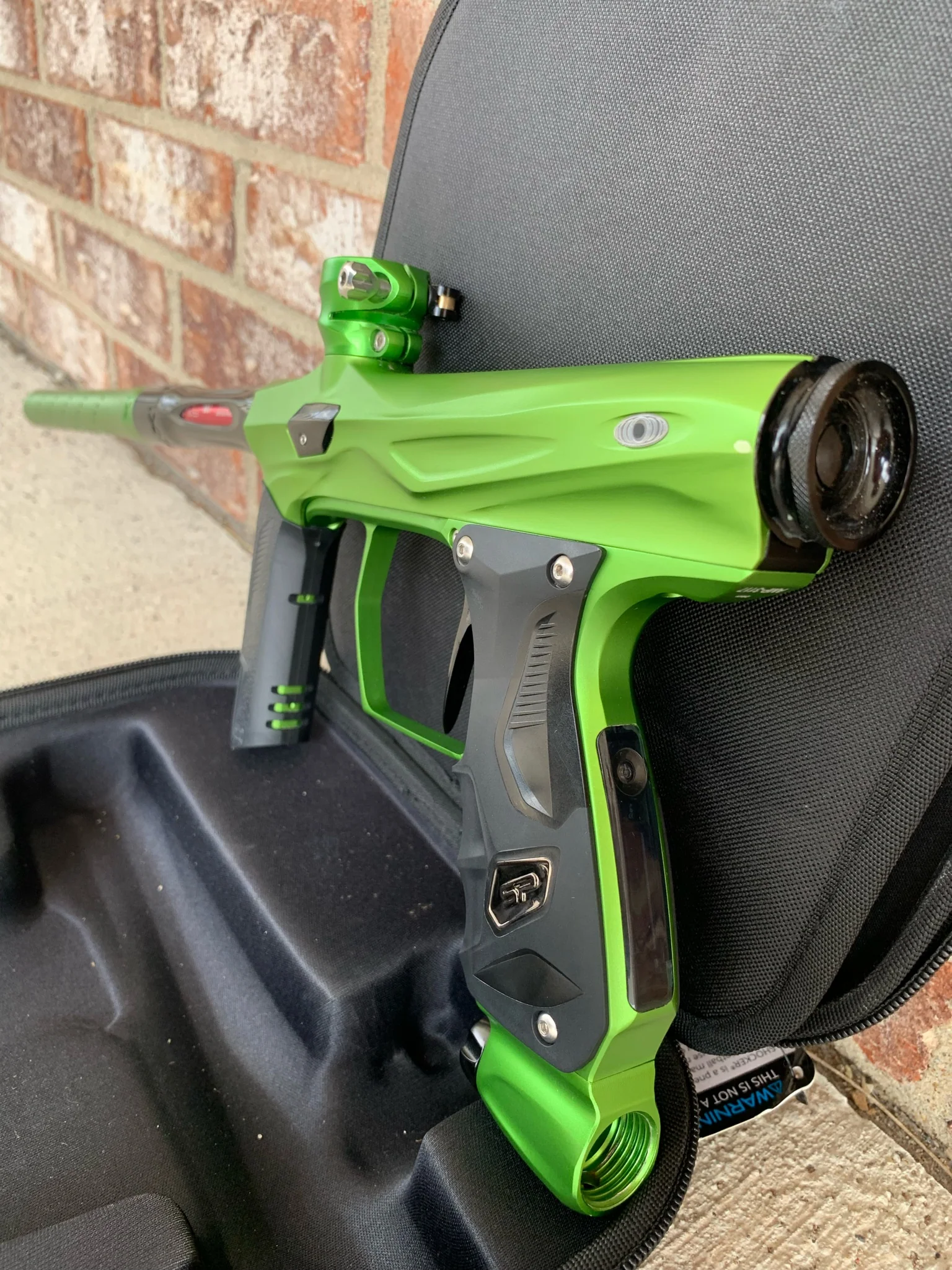 Used Shocker Amp Paintball Gun - Green / Black - Image 3
