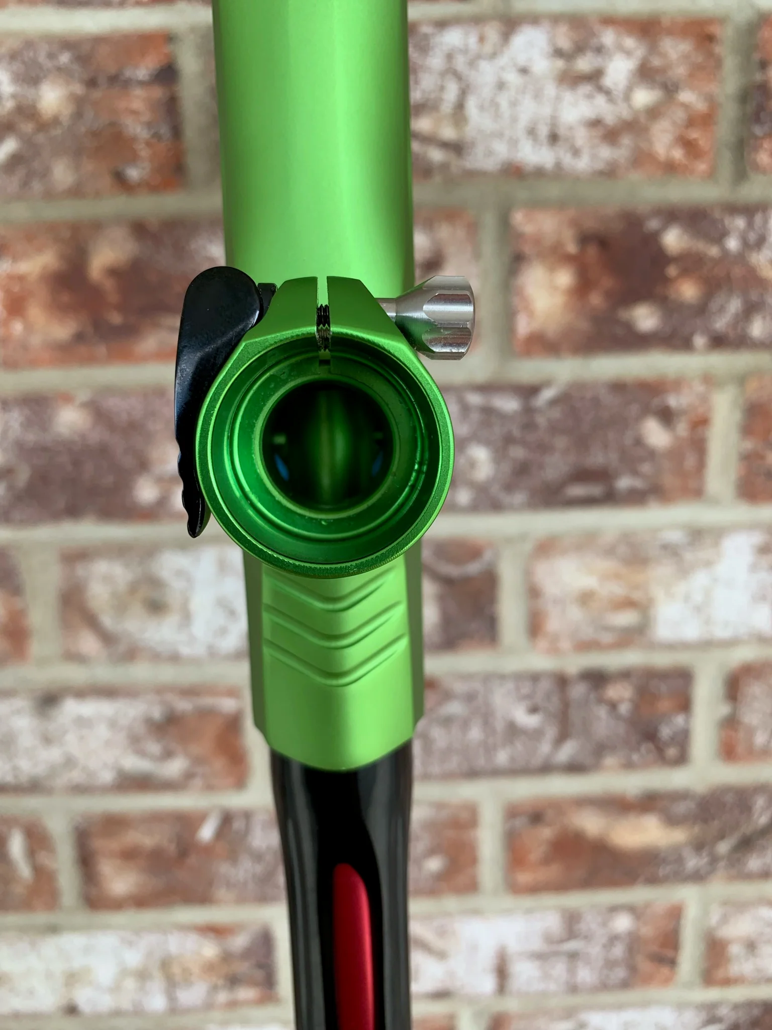 Used Shocker Amp Paintball Gun - Green / Black - Image 6