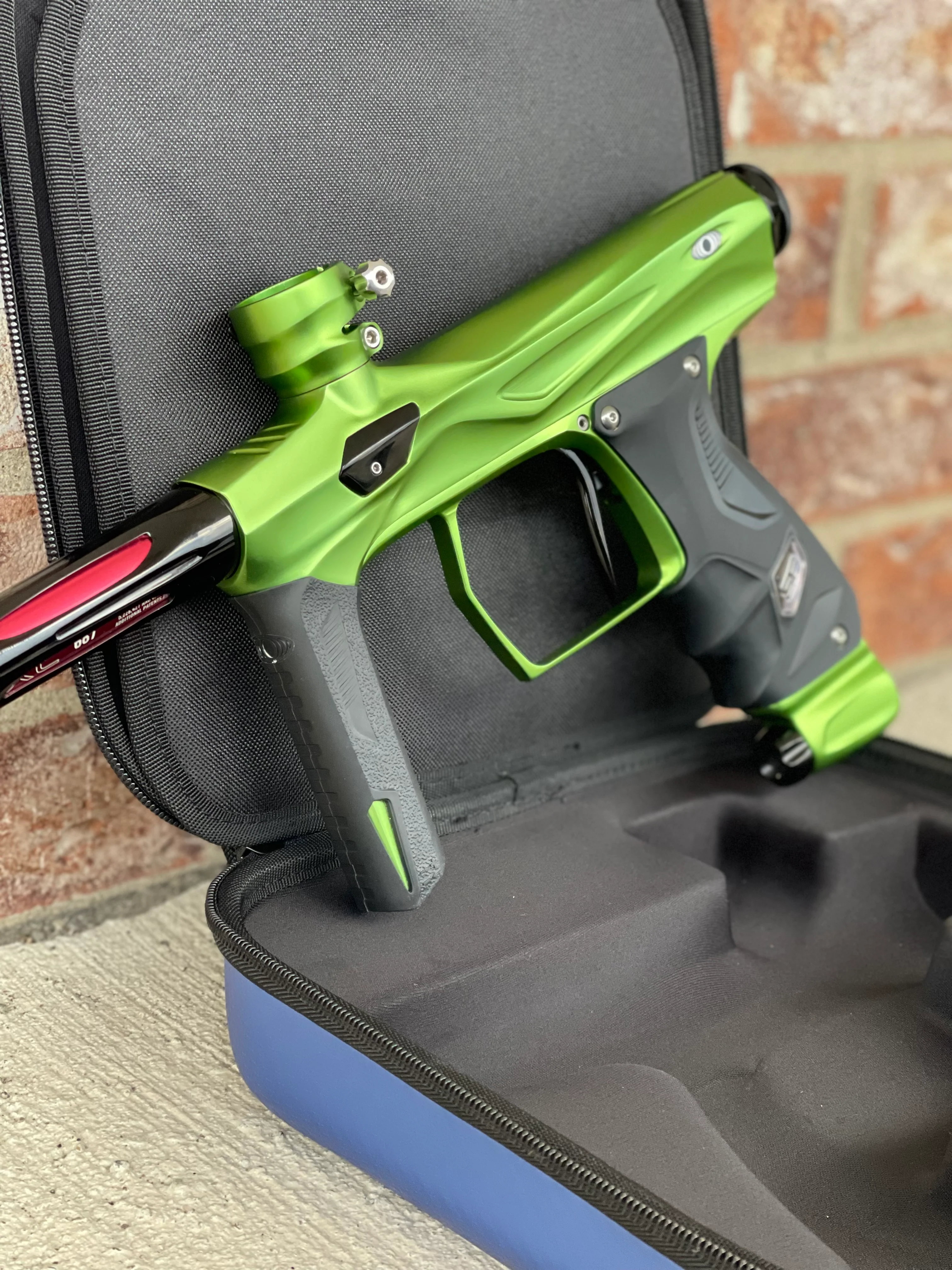 Used Shocker Amp Paintball Gun - Green/Black - Image 4
