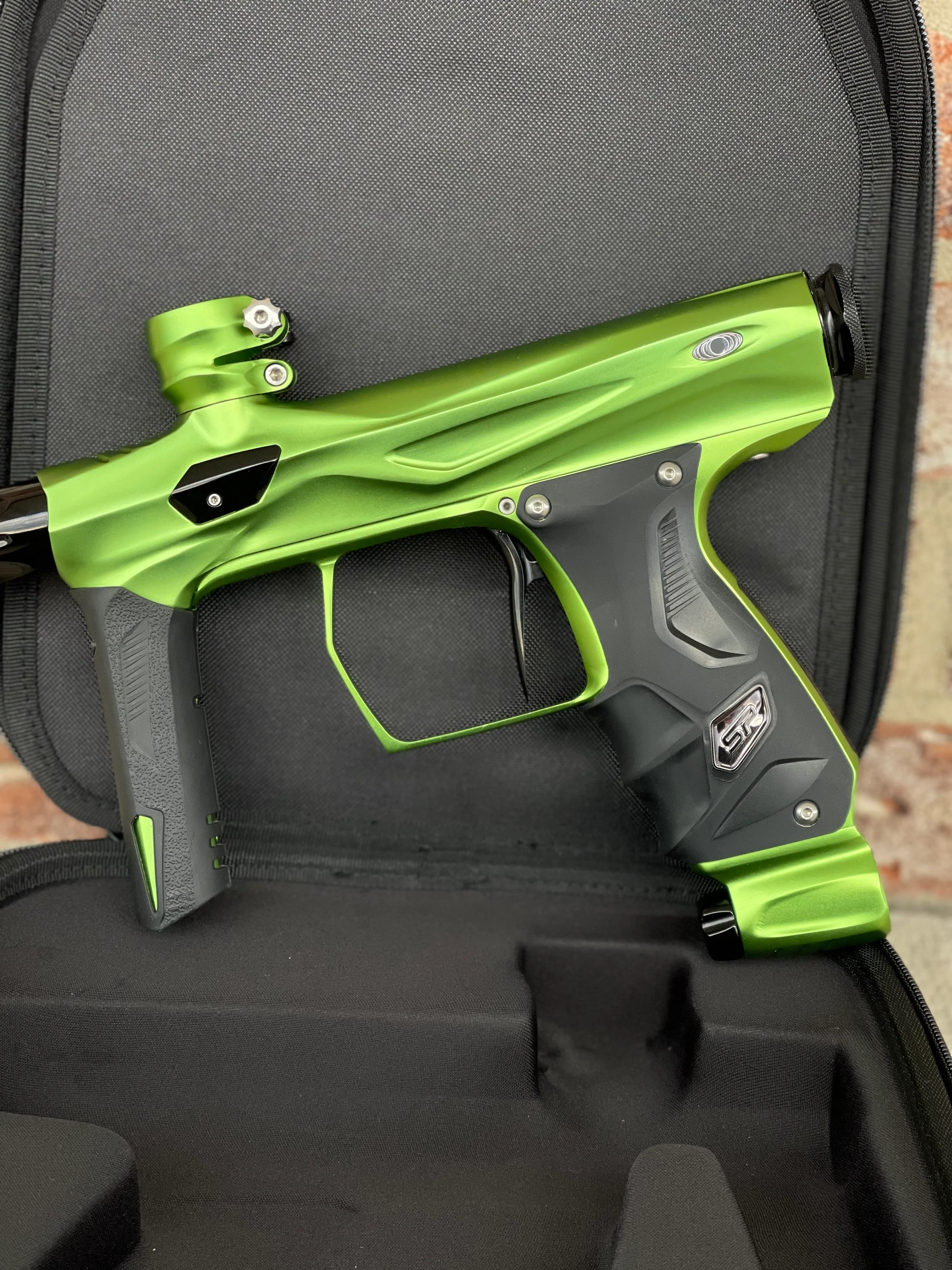 Used Shocker Amp Paintball Gun - Green/Black - Image 6