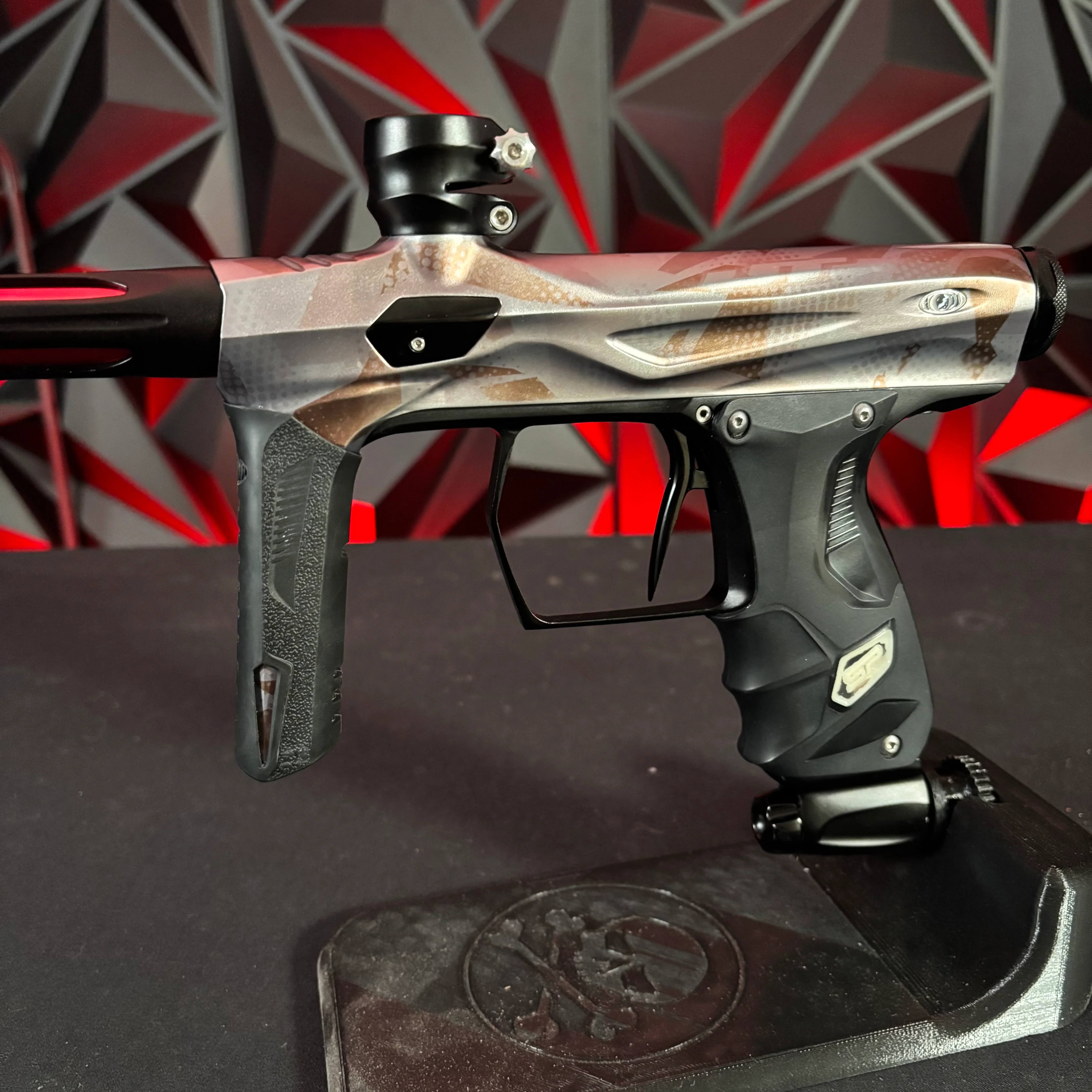 Used Shocker Amp Paintball Gun - JT Camo w/Black Parts - Image 5