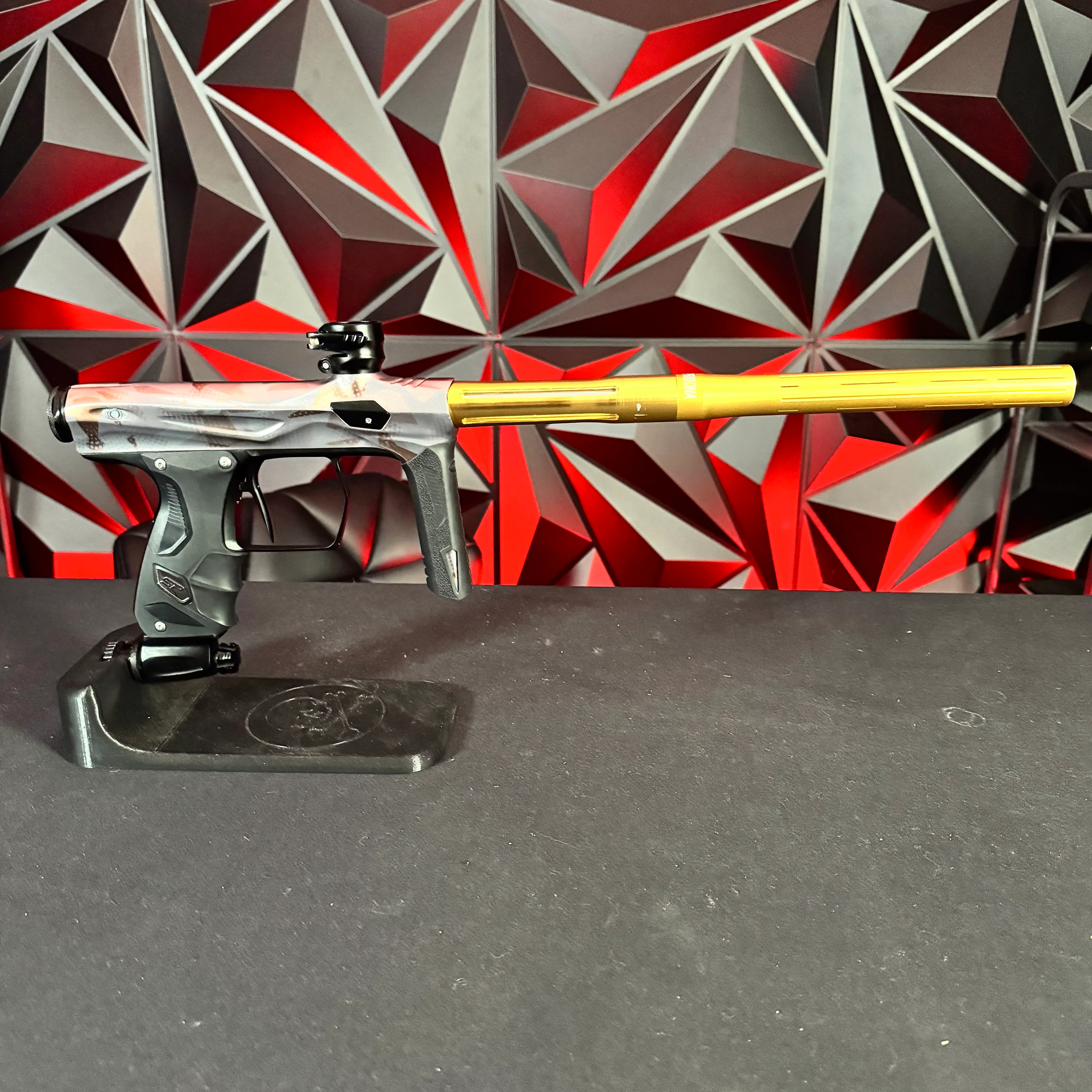 Used Shocker Amp Paintball Gun - JT Camo w/Black Parts & Polished Gold Infamous FXL Barrel - Image 6