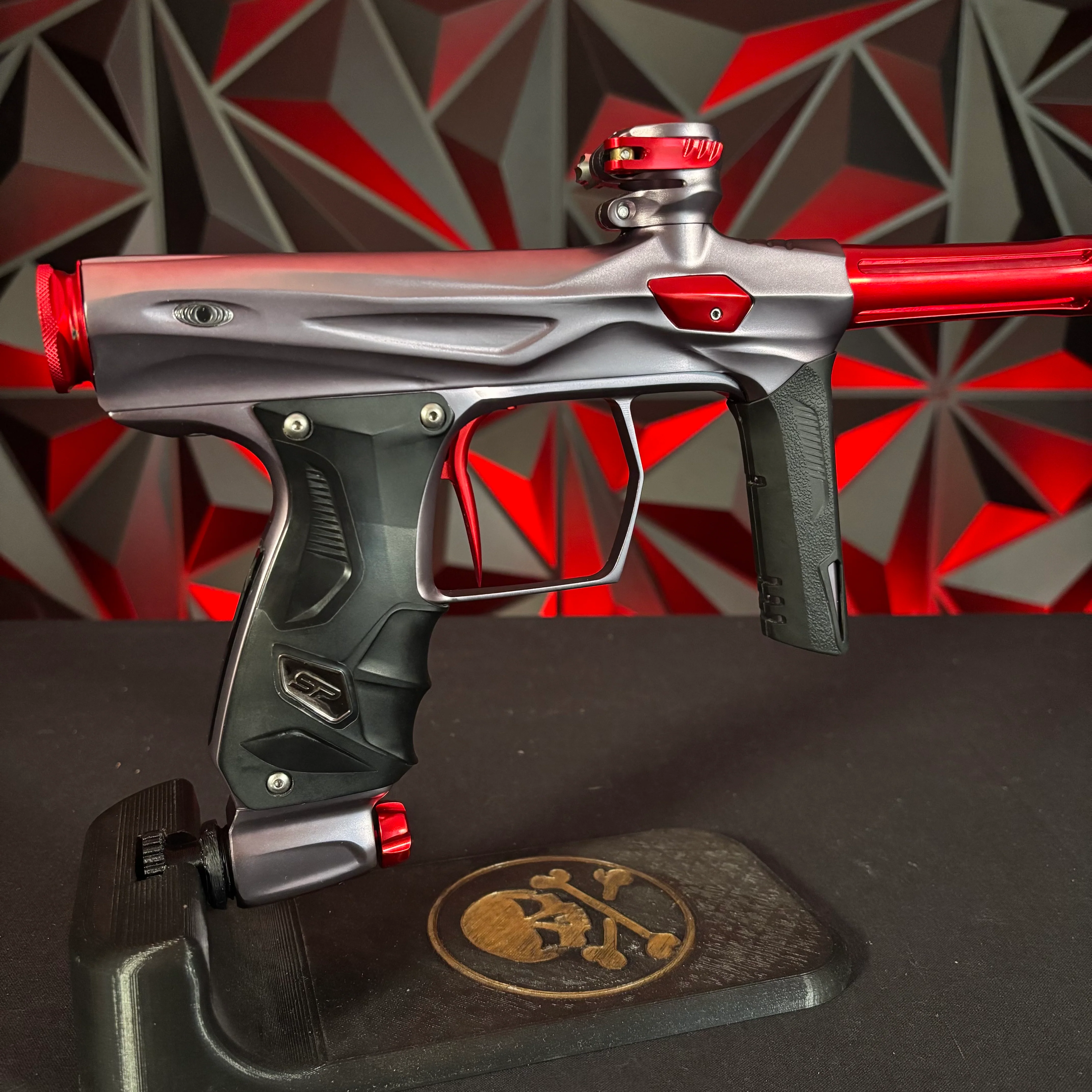 Used Shocker Amp Paintball Gun - Pewter/Red w/Freak XL Silencio Barrel System & SSC Bolt - Image 2