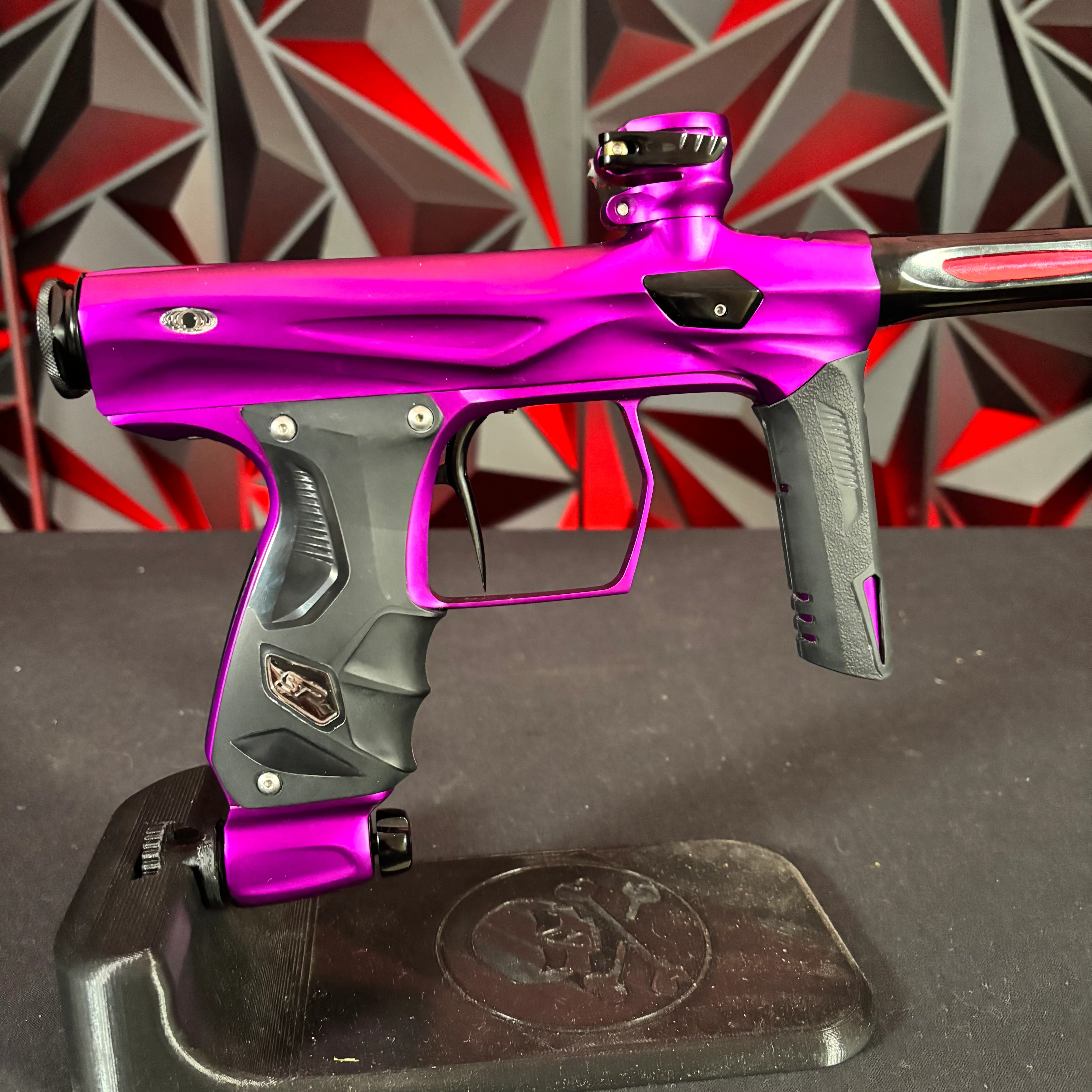 Used Shocker Amp Paintball Gun - Purple/Black - Image 2