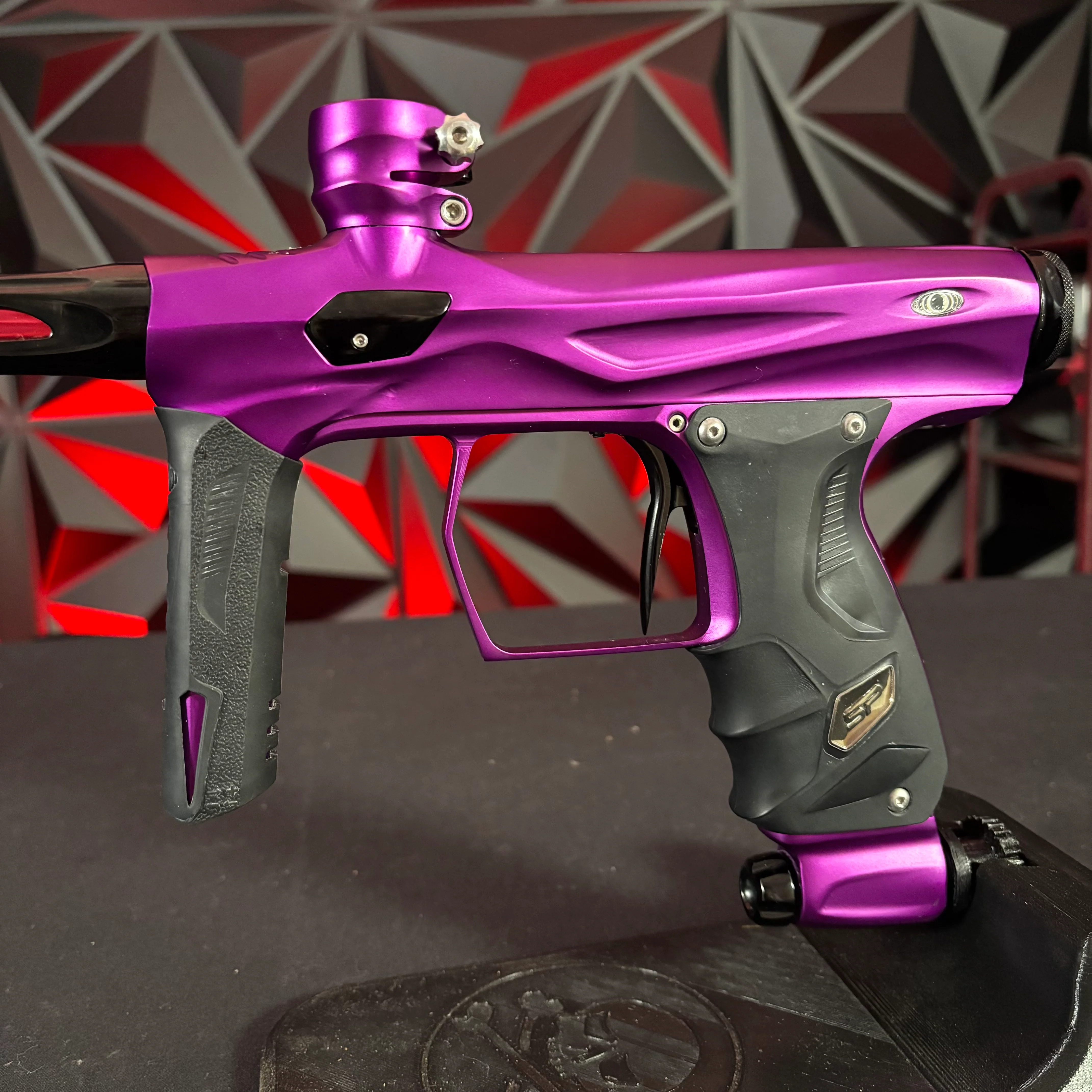 Used Shocker Amp Paintball Gun - Purple/Black - Image 5