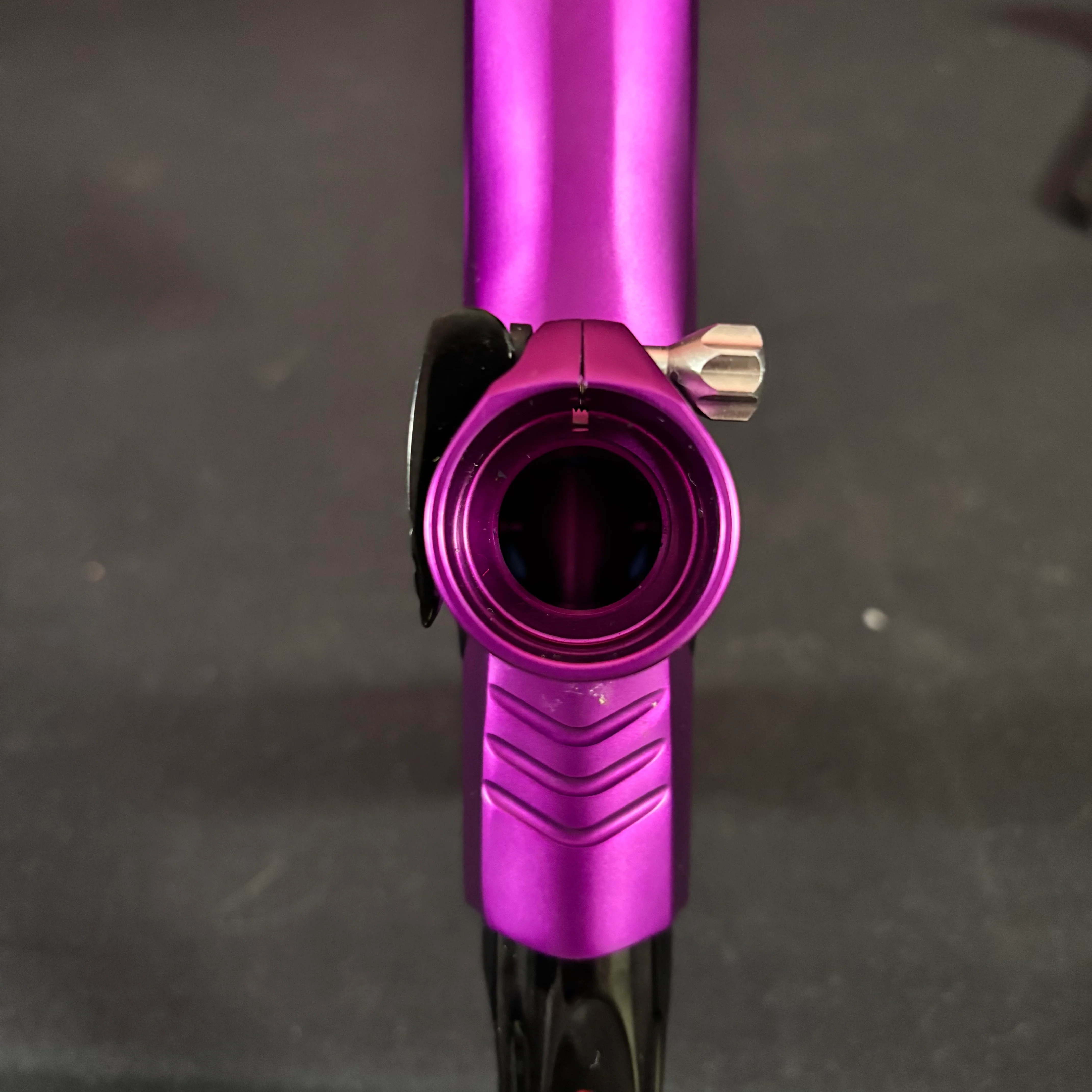 Used Shocker Amp Paintball Gun - Purple/Black - Image 9