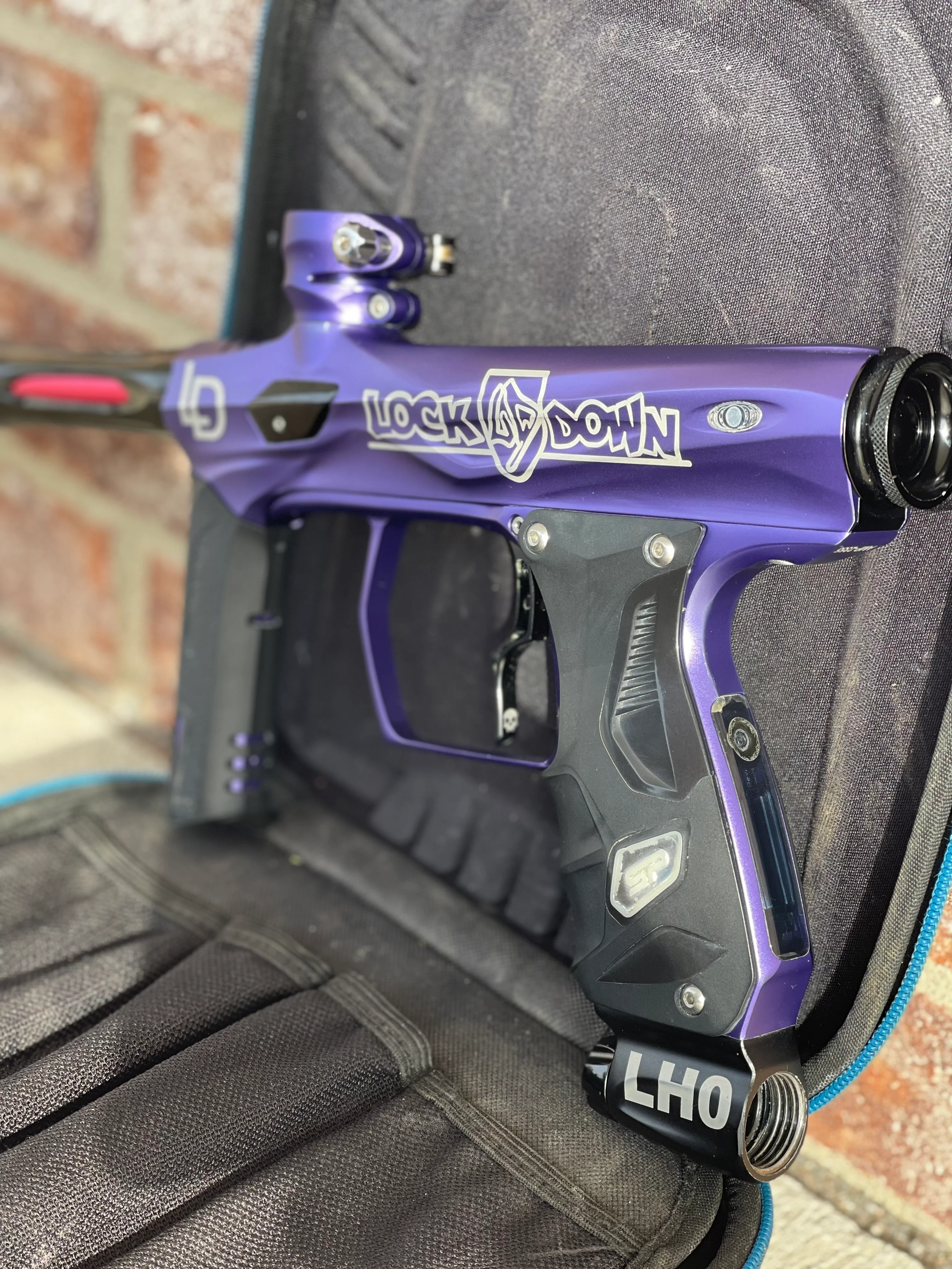 Used Shocker Amp Paintball Gun - Purple Lockdown LE - Image 2
