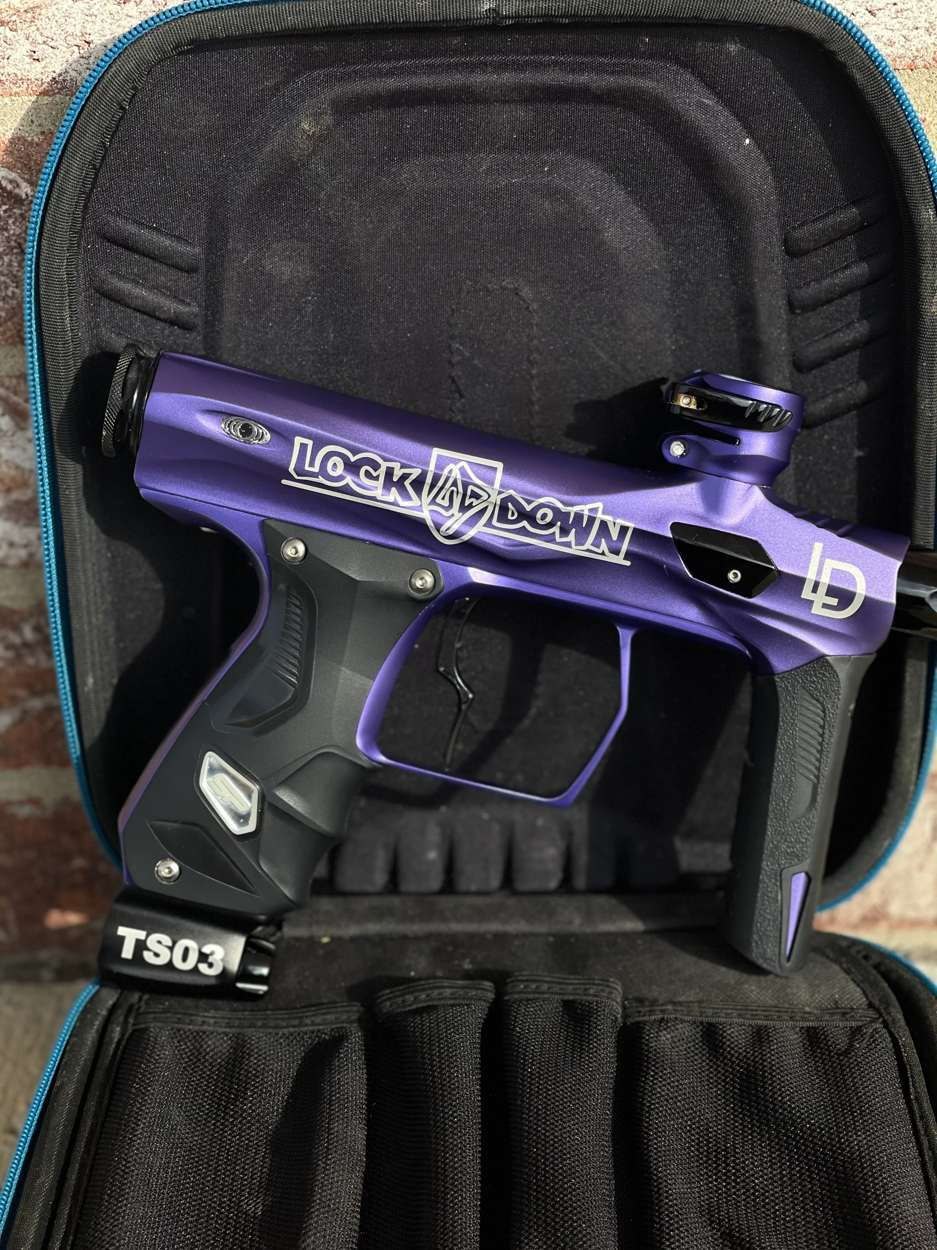 Used Shocker Amp Paintball Gun - Purple Lockdown LE - Image 5