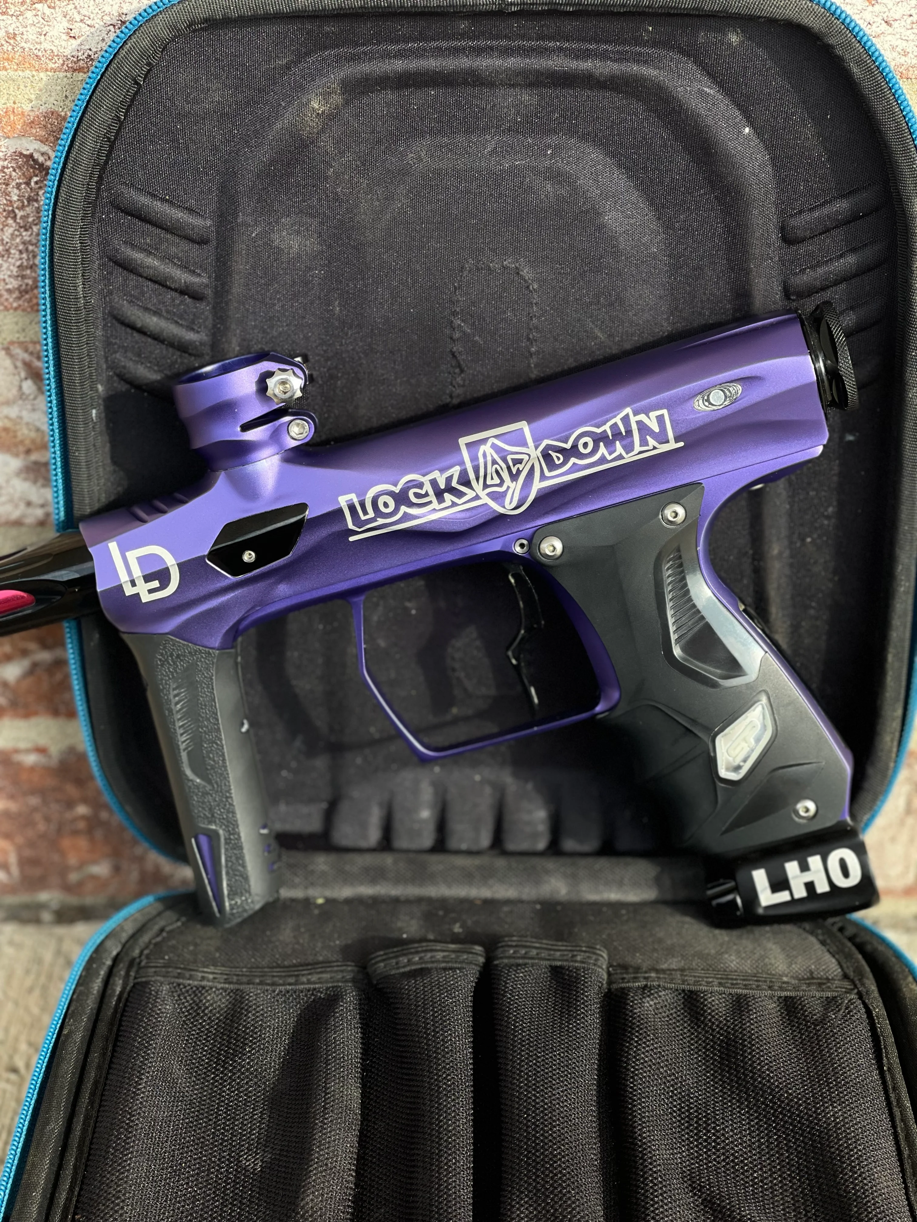 Used Shocker Amp Paintball Gun - Purple Lockdown LE - Image 6