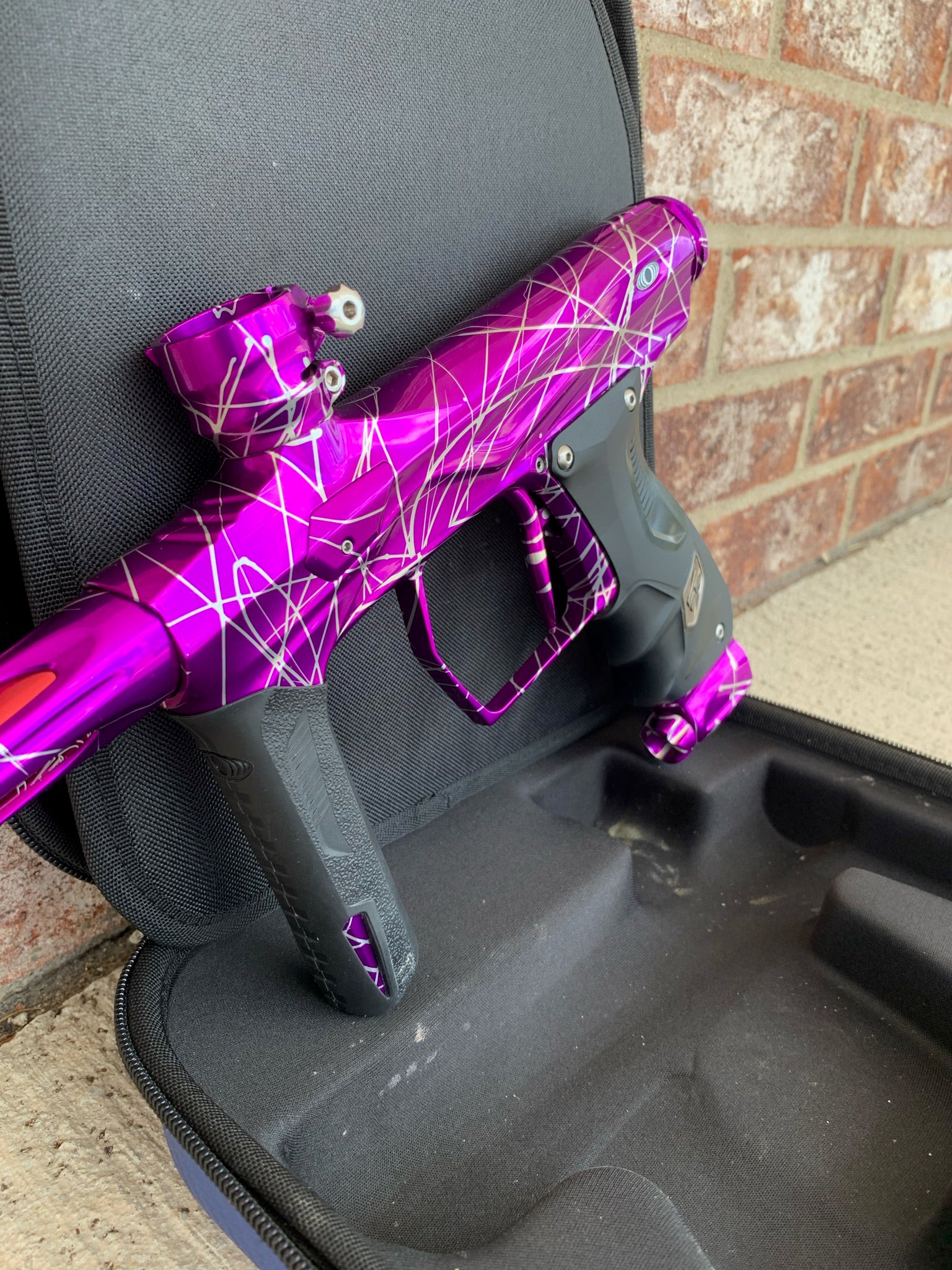 Used Shocker Amp Paintball Gun - Purple Splash - Image 4