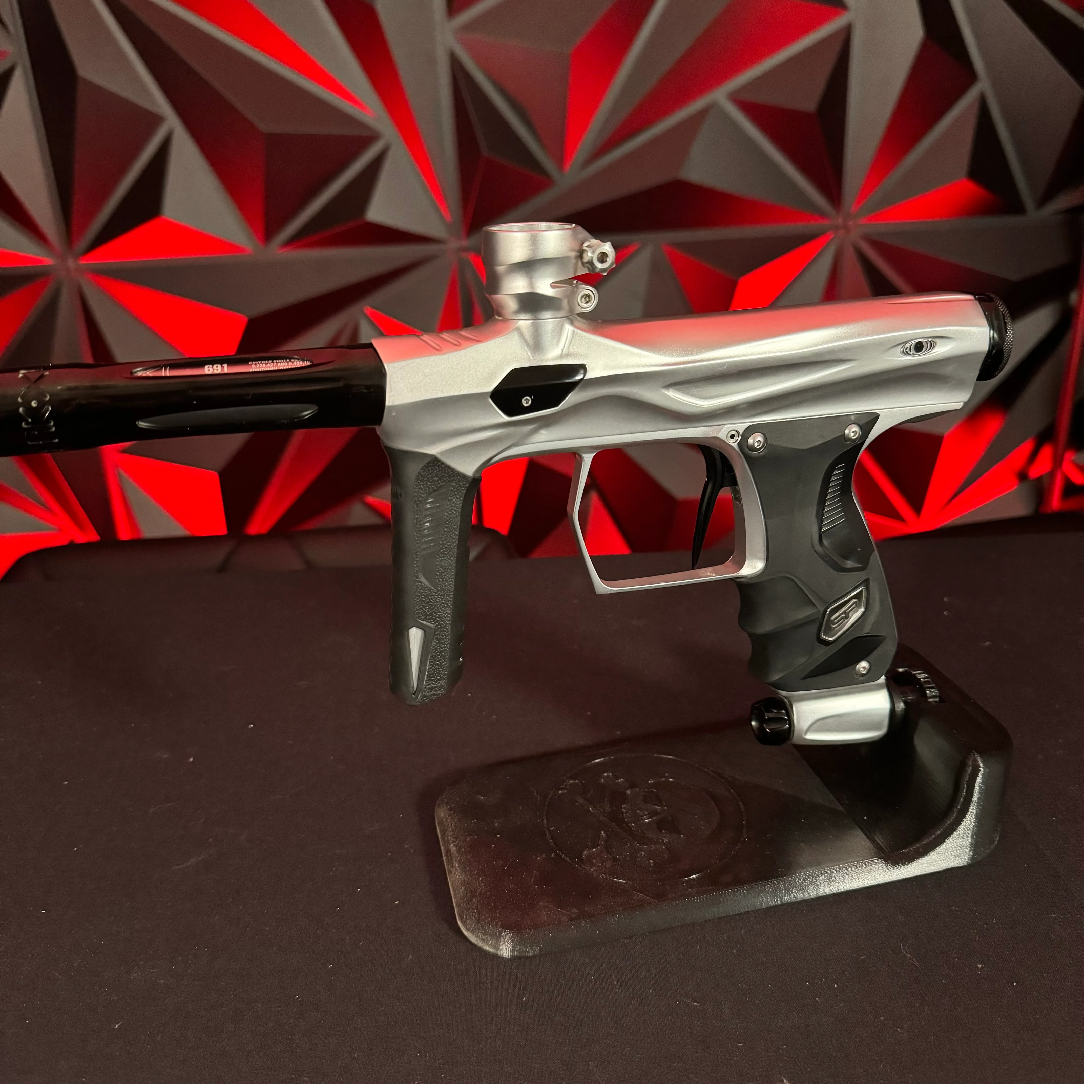 Used Shocker Amp Paintball Gun - Silver - Image 4