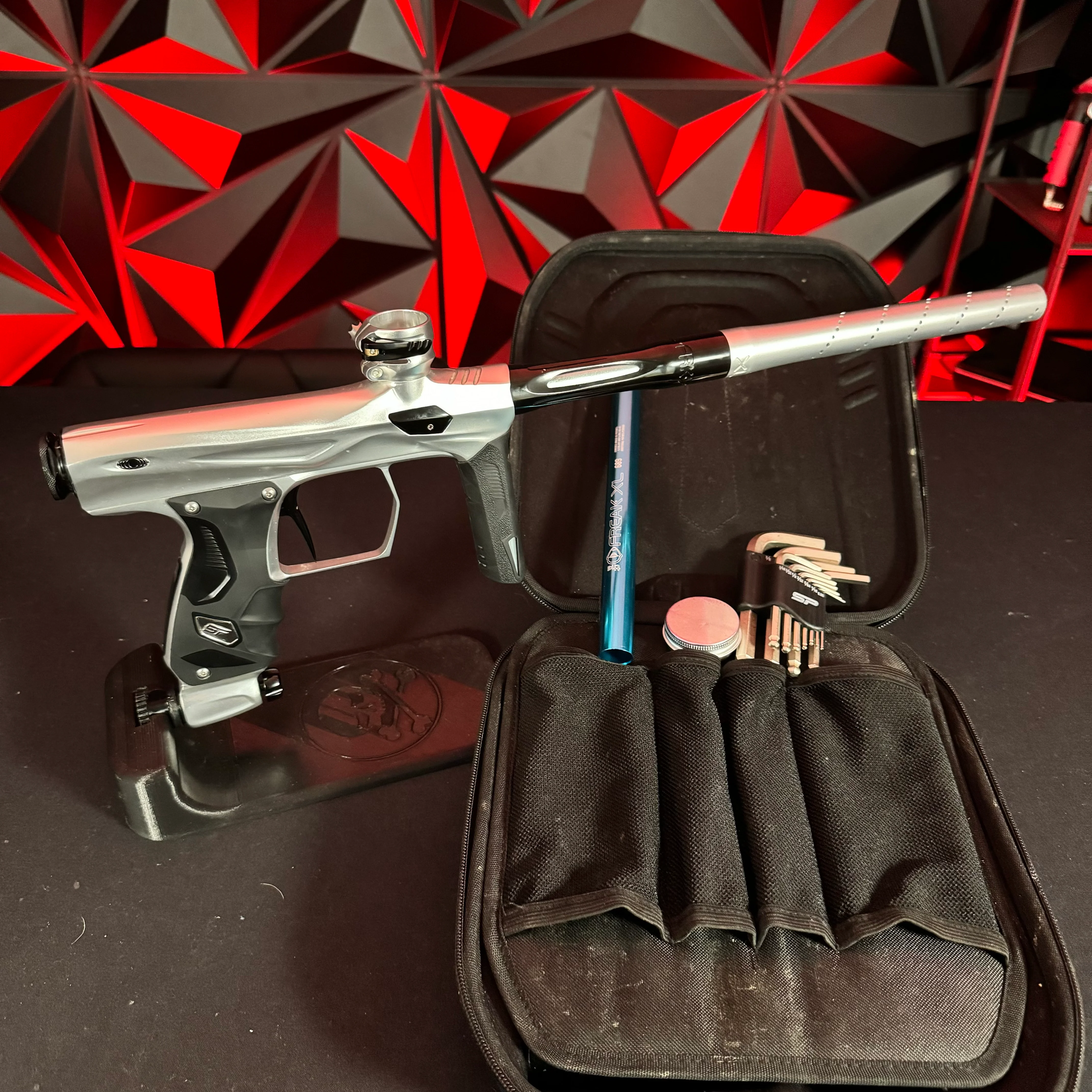 Used Shocker Amp Paintball Gun - Silver - Image 7