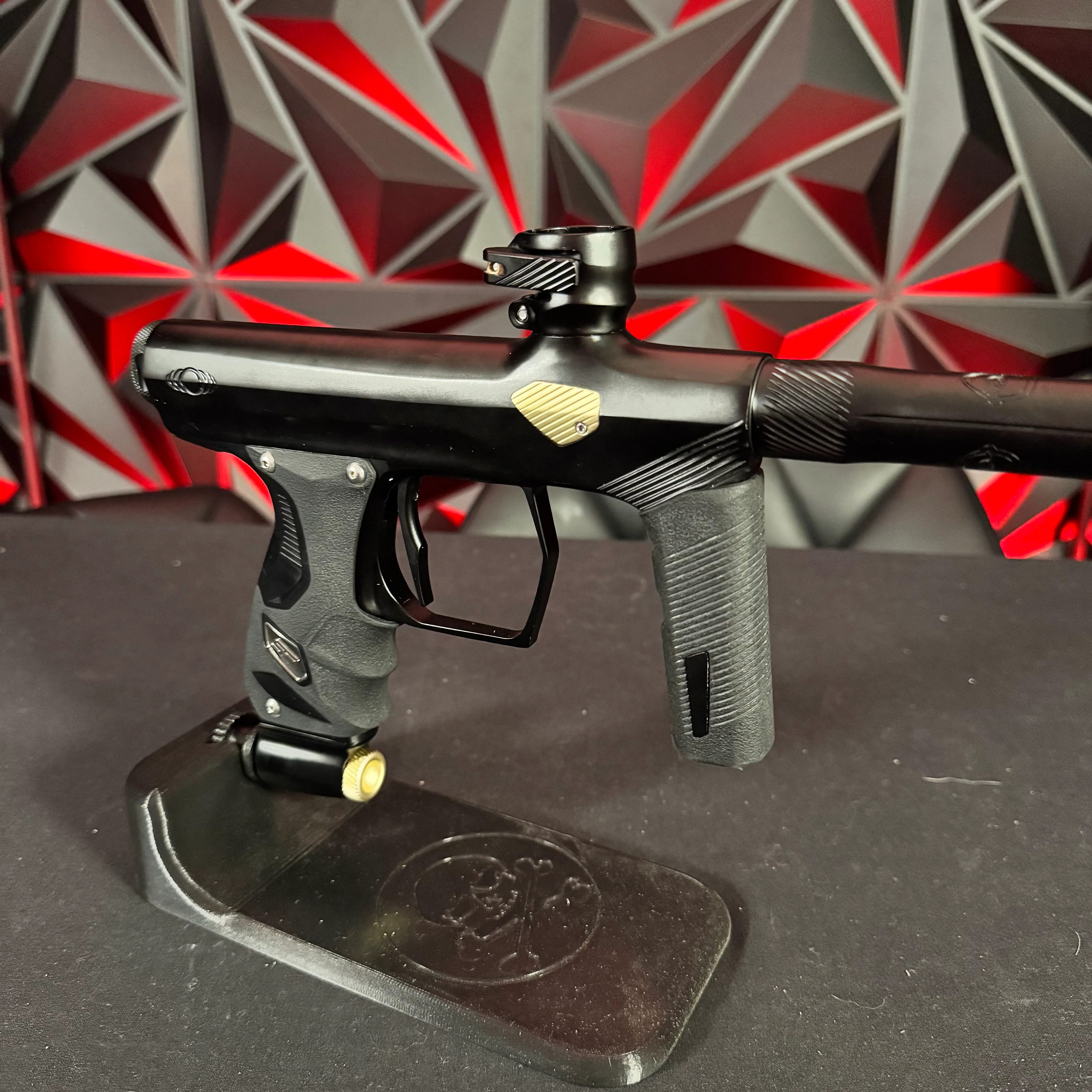 Used Shocker ERA Paintball Gun - Dust Black w/ Gold Eye Covers & Turn Knob, ACP Tip - Image 4