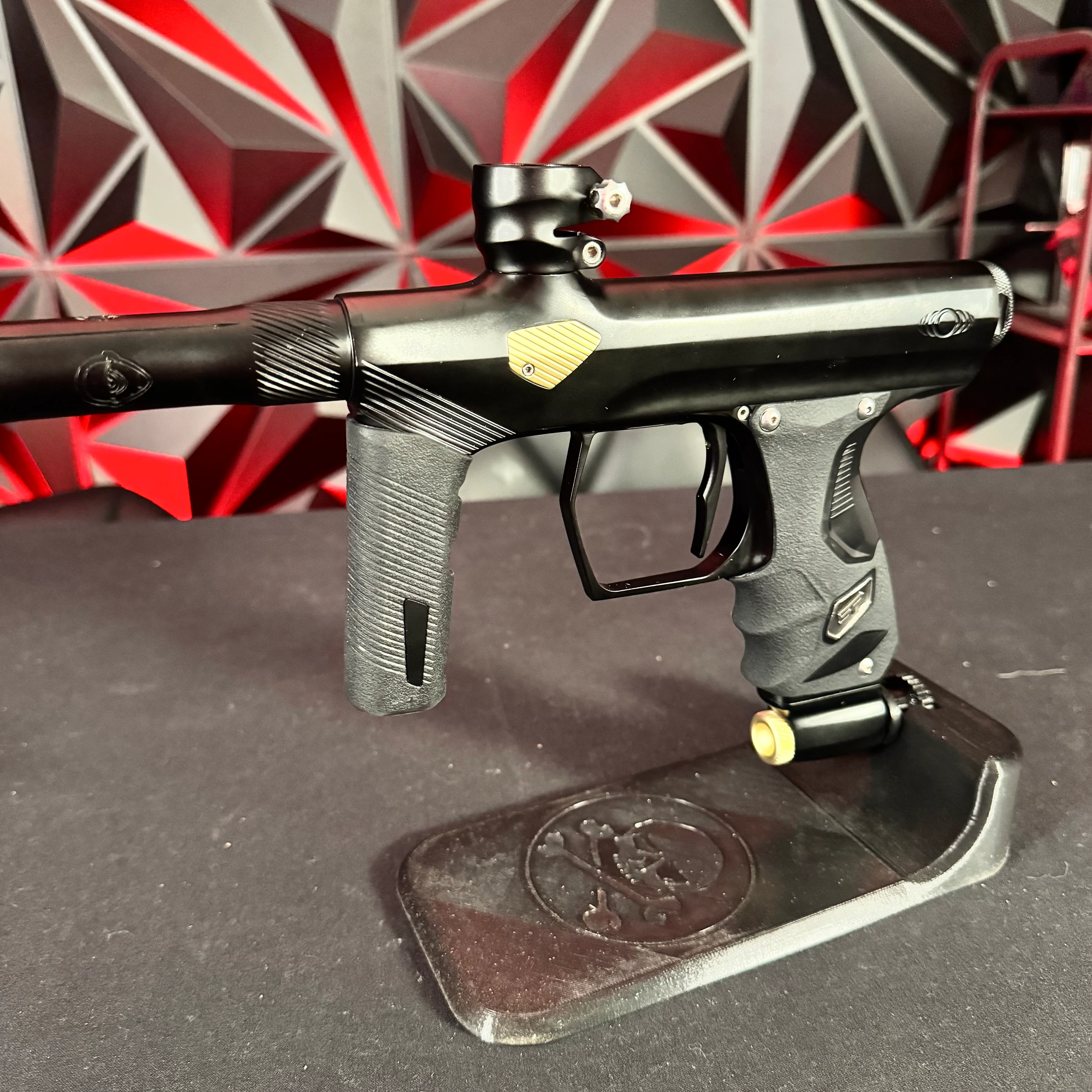 Used Shocker ERA Paintball Gun - Dust Black w/ Gold Eye Covers & Turn Knob, ACP Tip - Image 5
