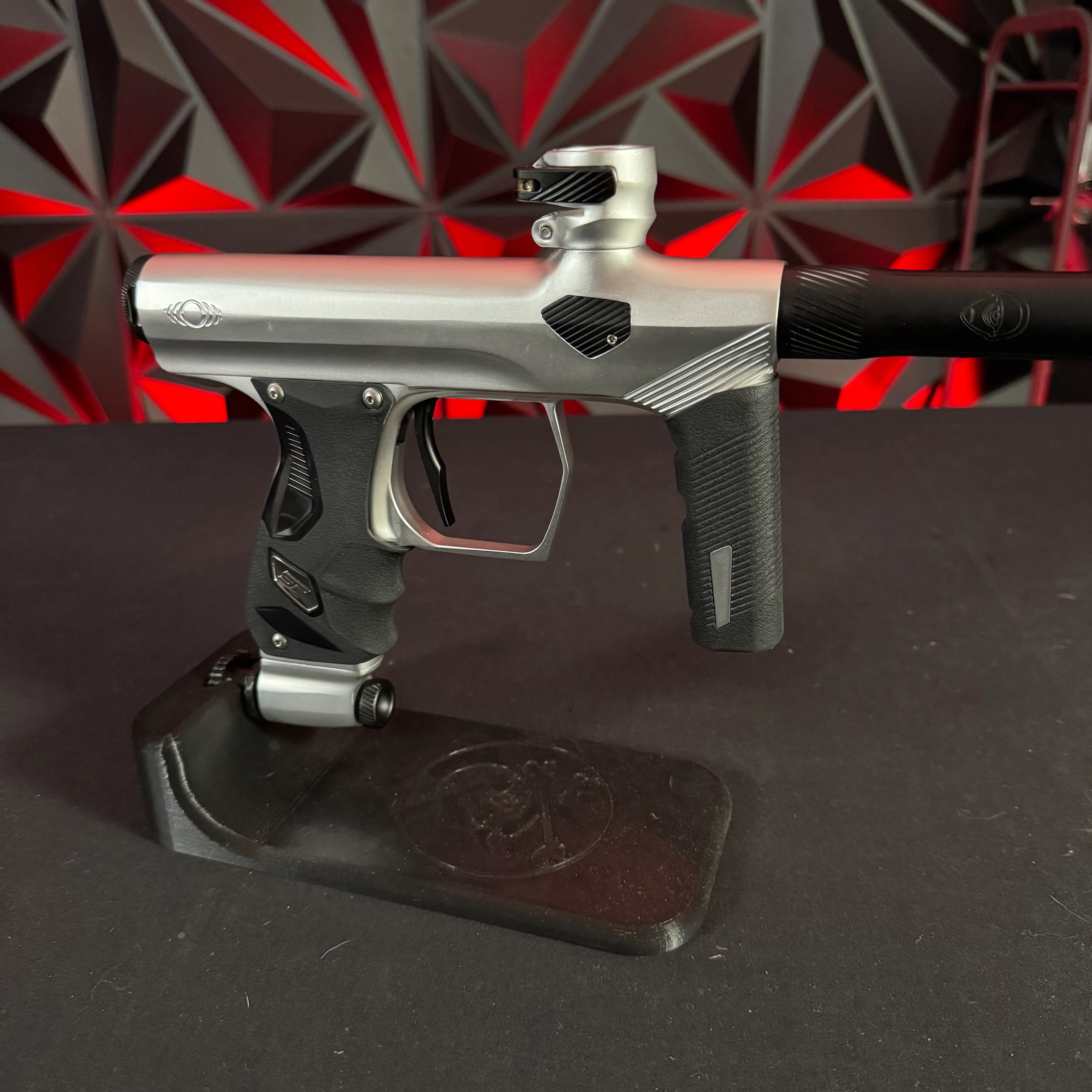 Used Shocker Era Paintball Gun - Dust Clear/Silver/White - Image 4