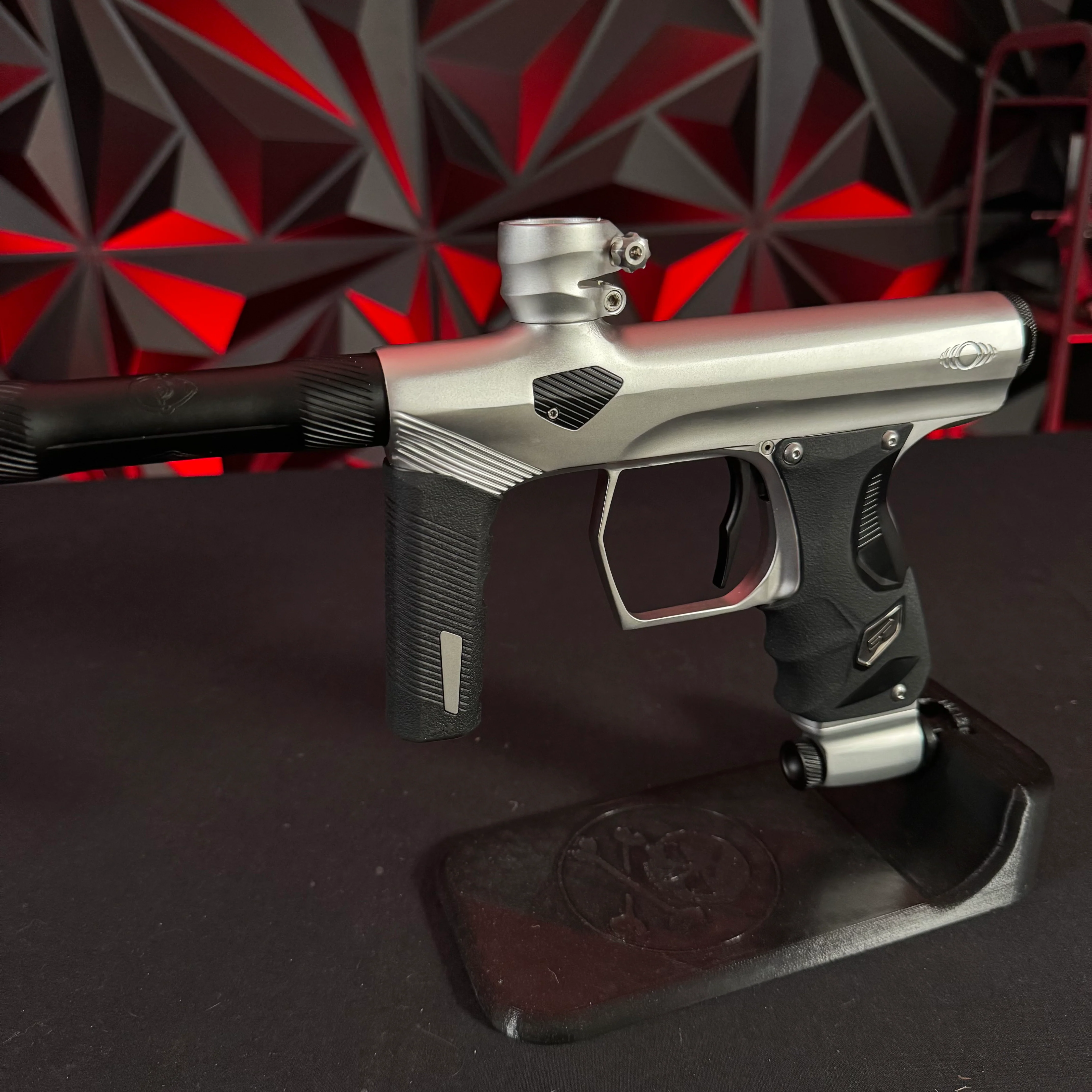 Used Shocker Era Paintball Gun - Dust Clear/Silver/White - Image 5