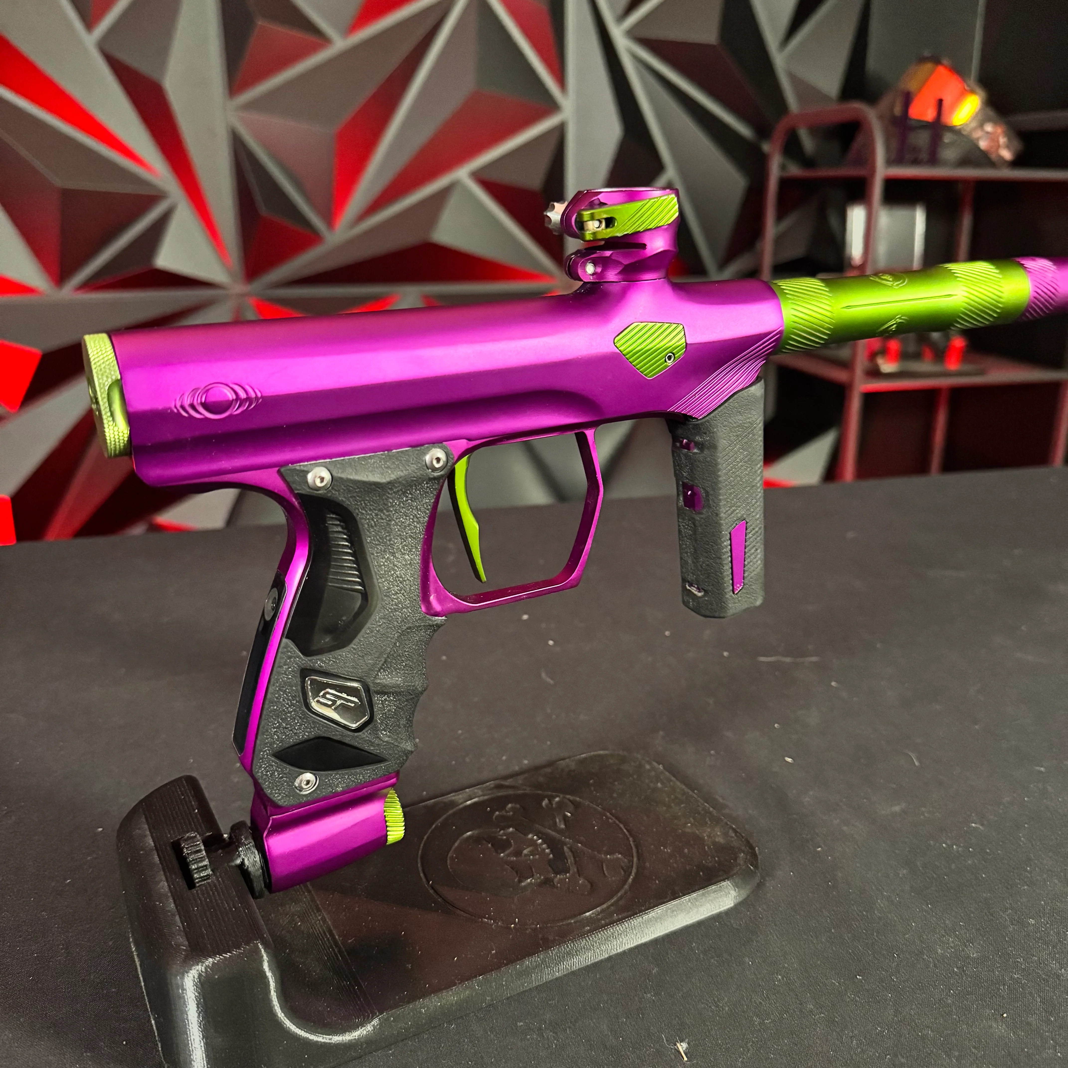 Used Shocker ERA Paintball Gun - Dust Purple/Dust Green - Image 2