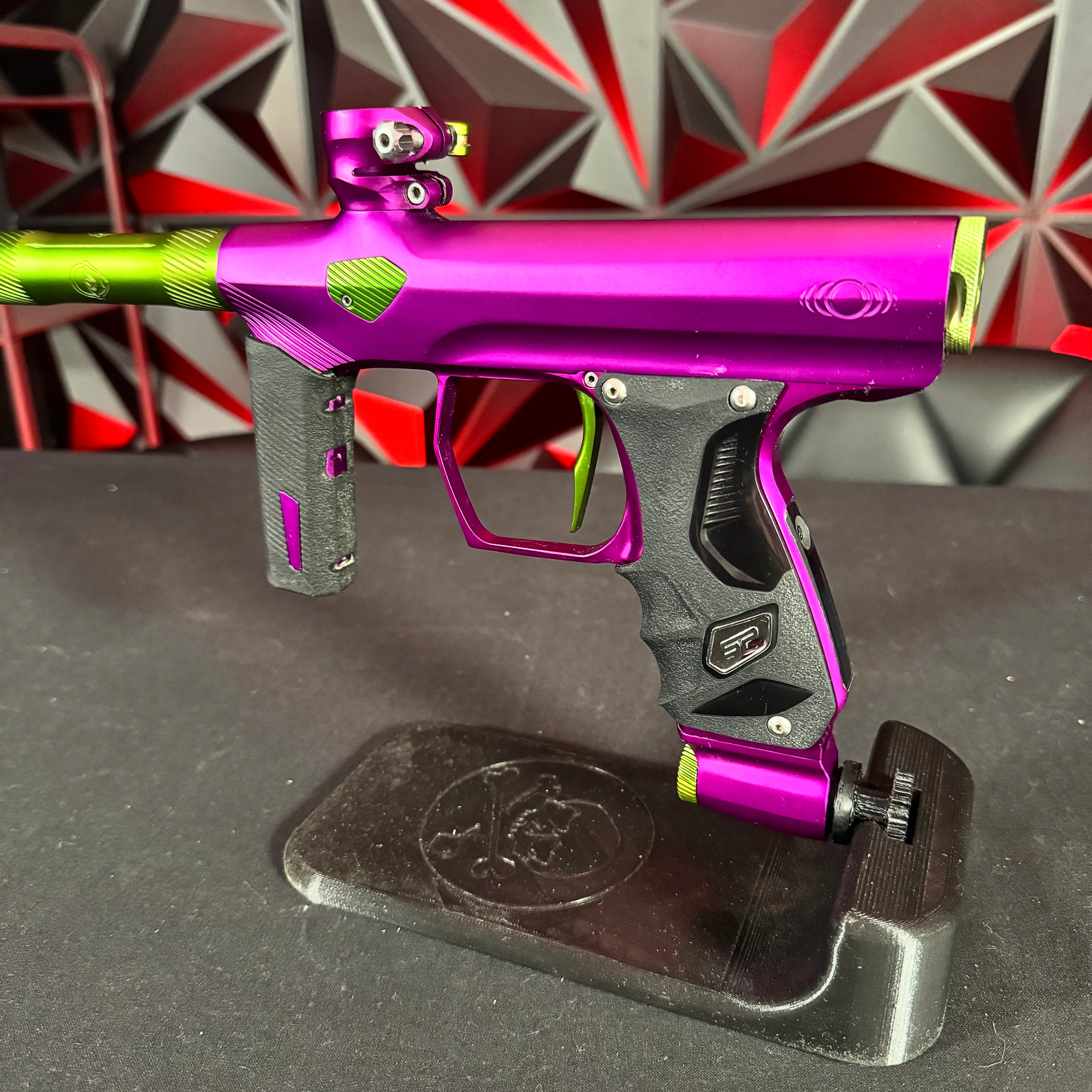 Used Shocker ERA Paintball Gun - Dust Purple/Dust Green - Image 3