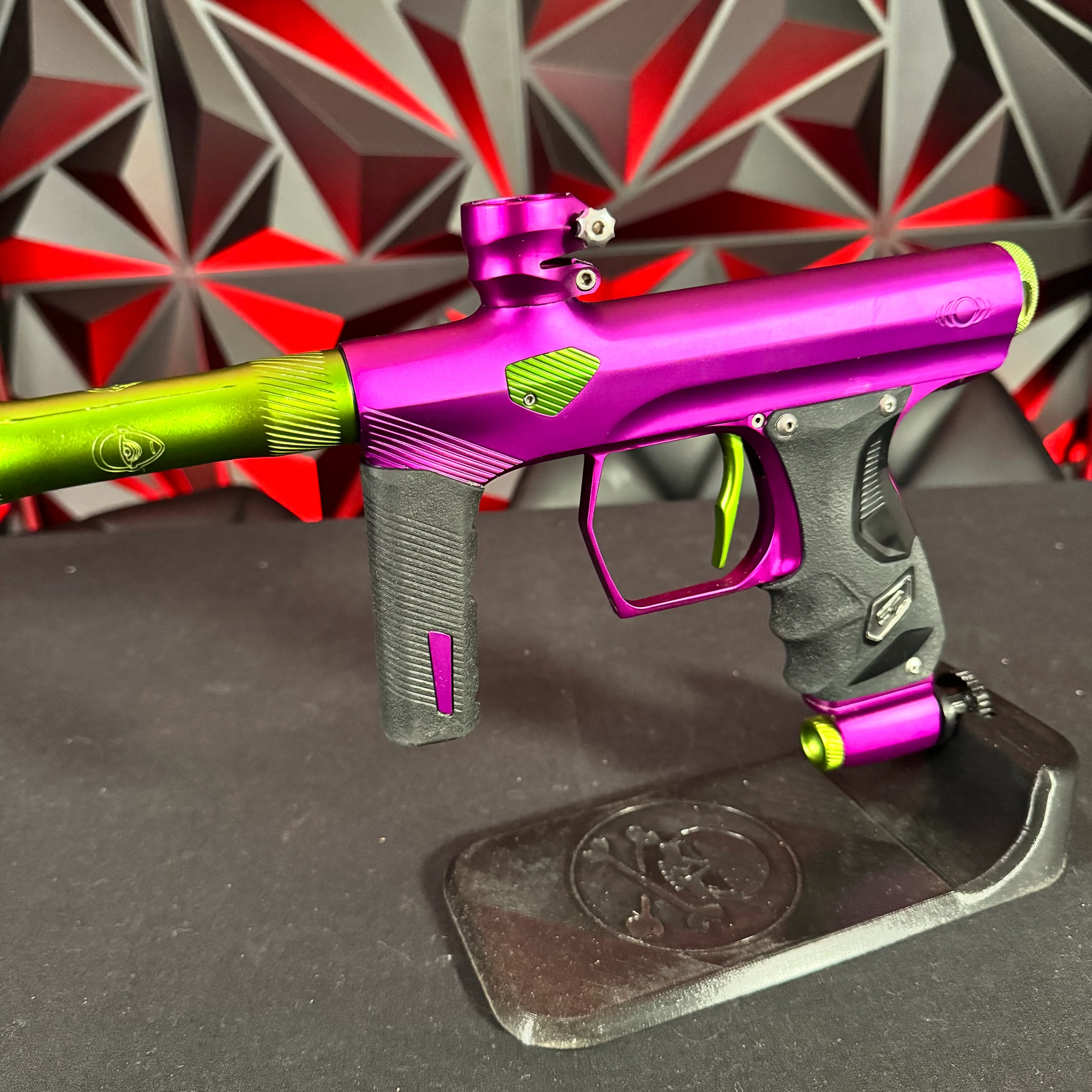 Used Shocker ERA Paintball Gun - Dust Purple/Dust Green - Image 5