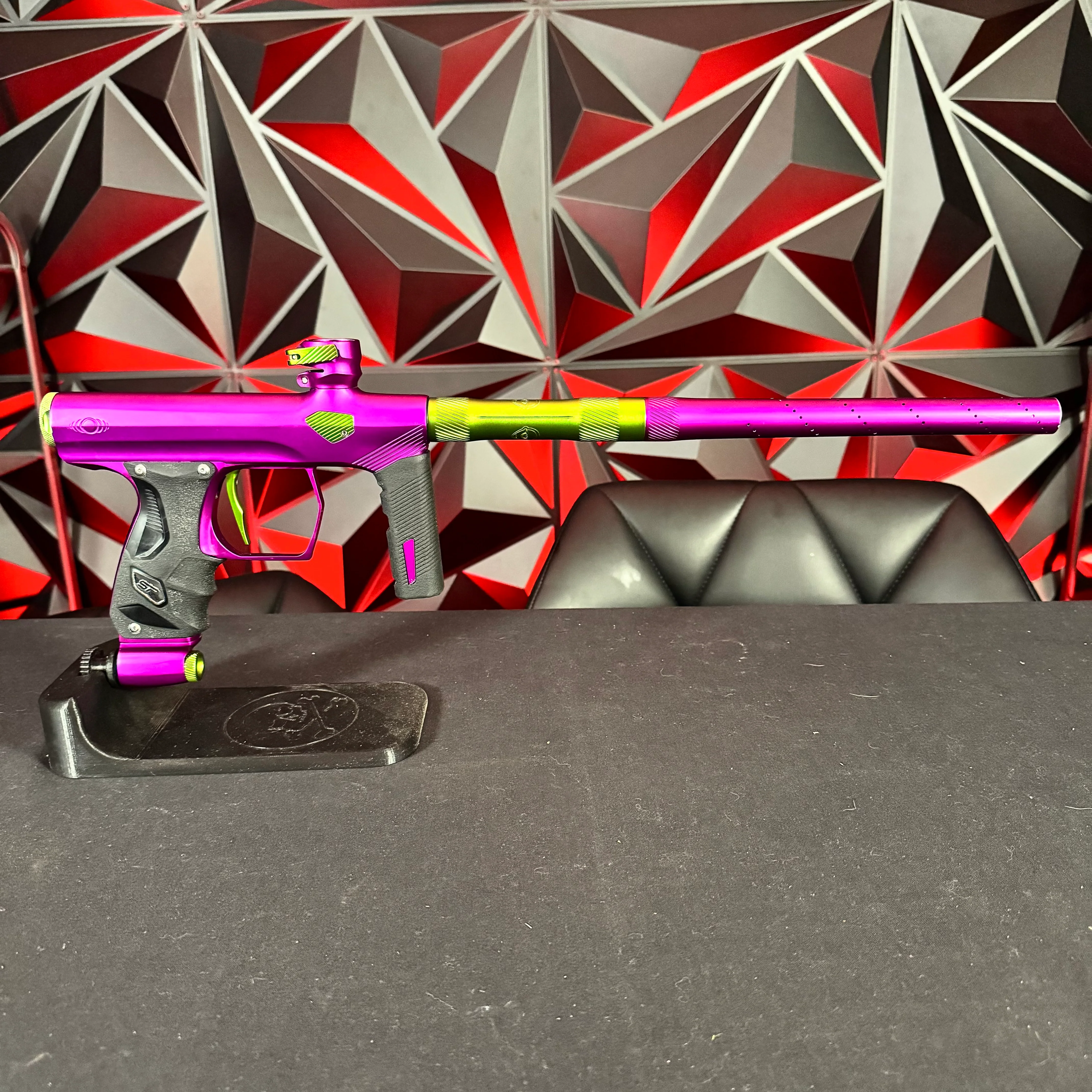 Used Shocker ERA Paintball Gun - Dust Purple/Dust Green - Image 6